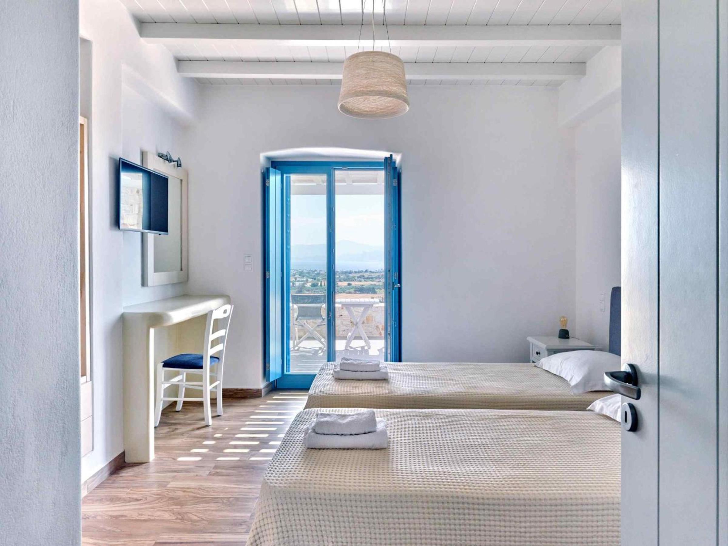 Villa photo 2