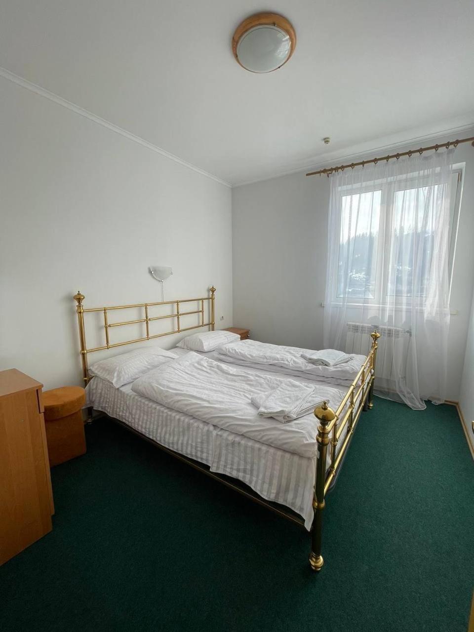 One-Bedroom Suite photo 1