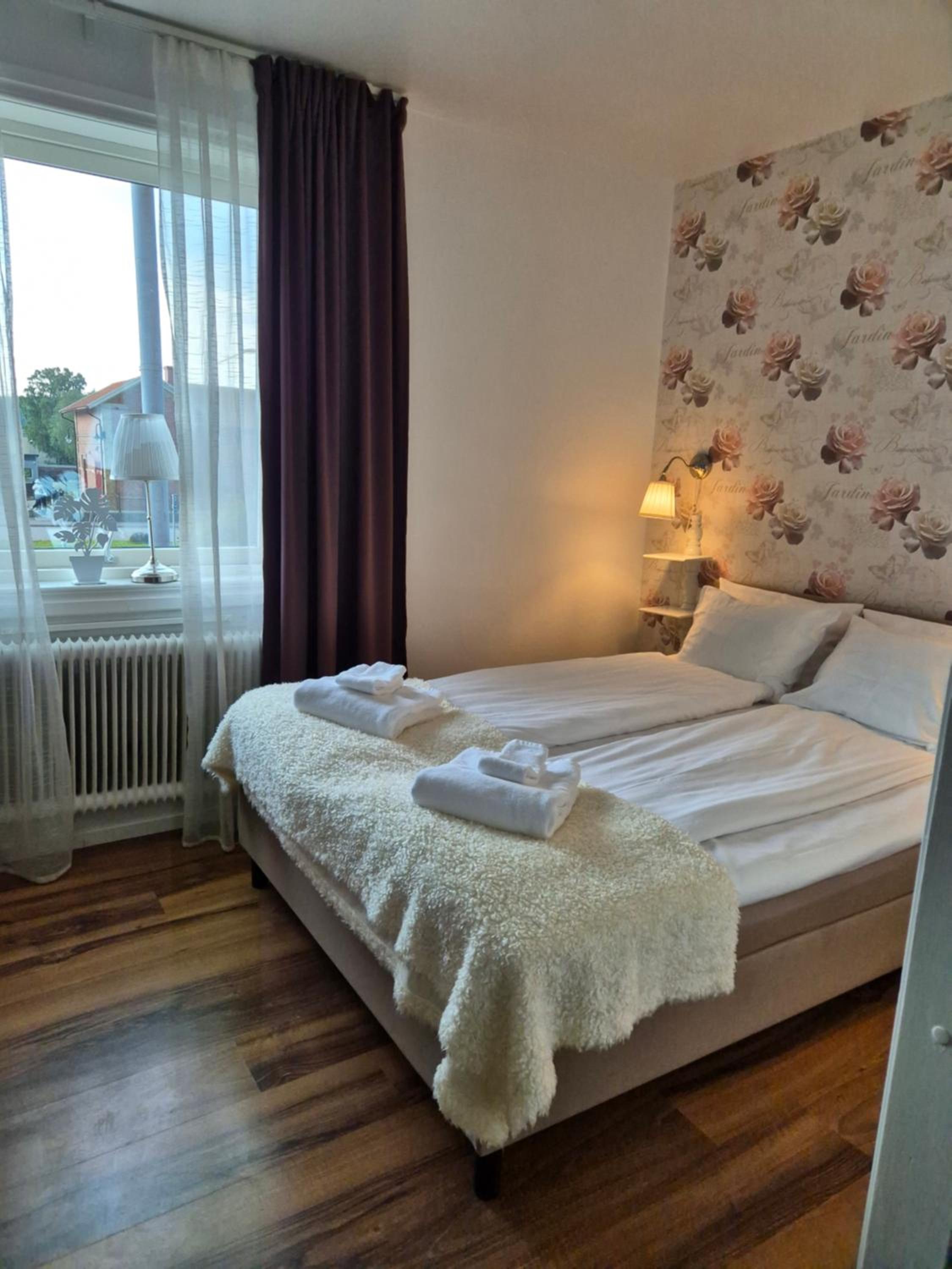 Family Double Room - Photo 1