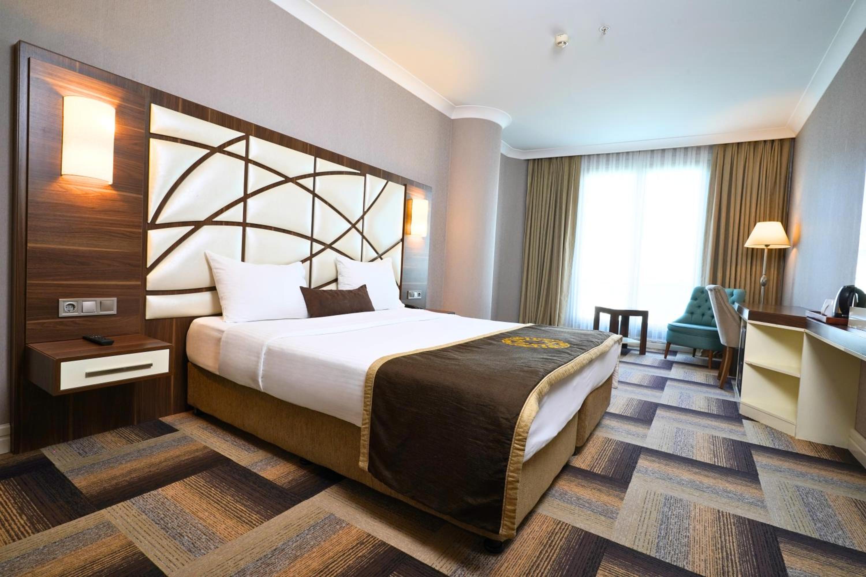 Superior Double or Twin Room photo 3
