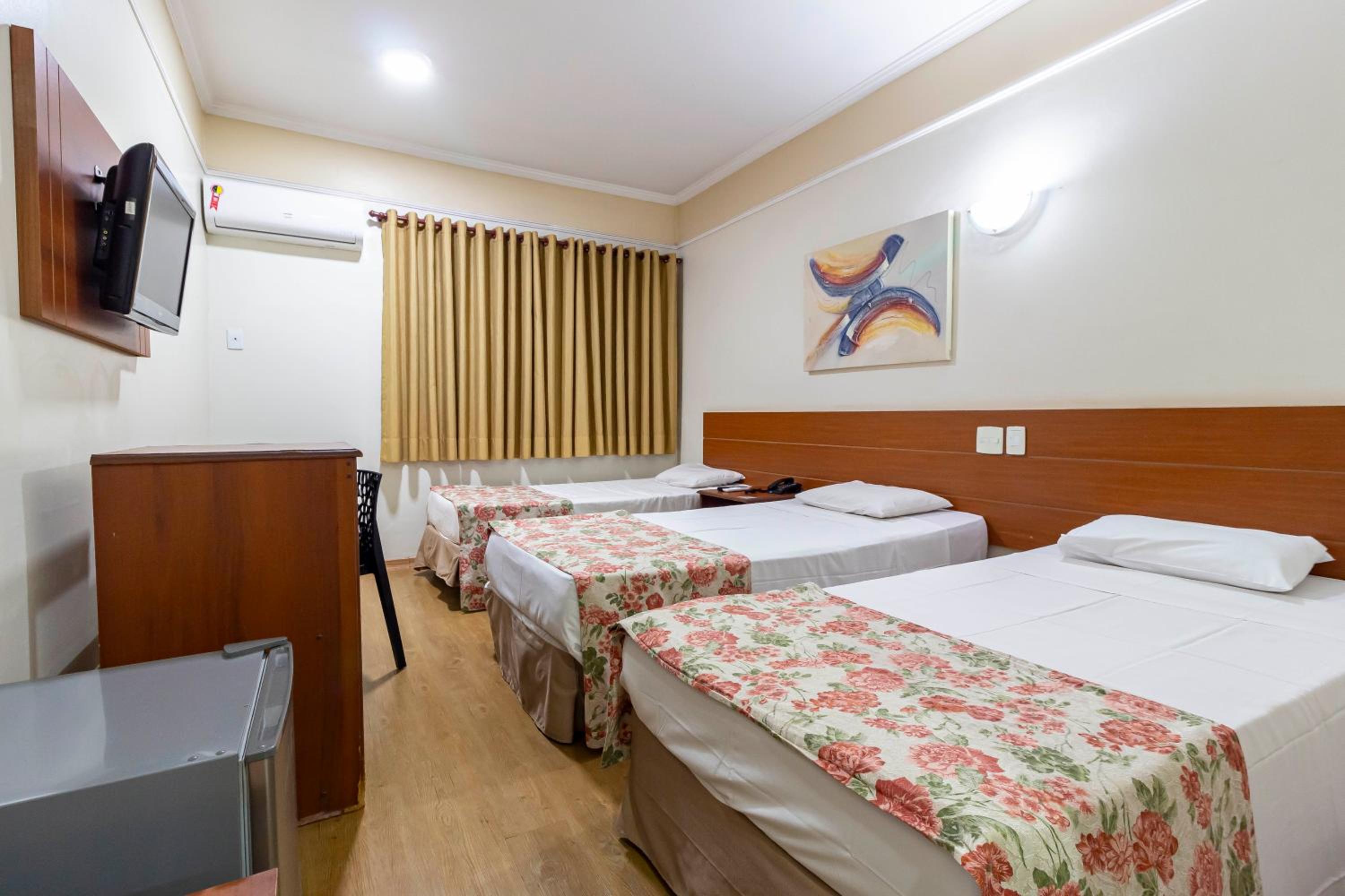 Executive Triple Room with Single Beds
