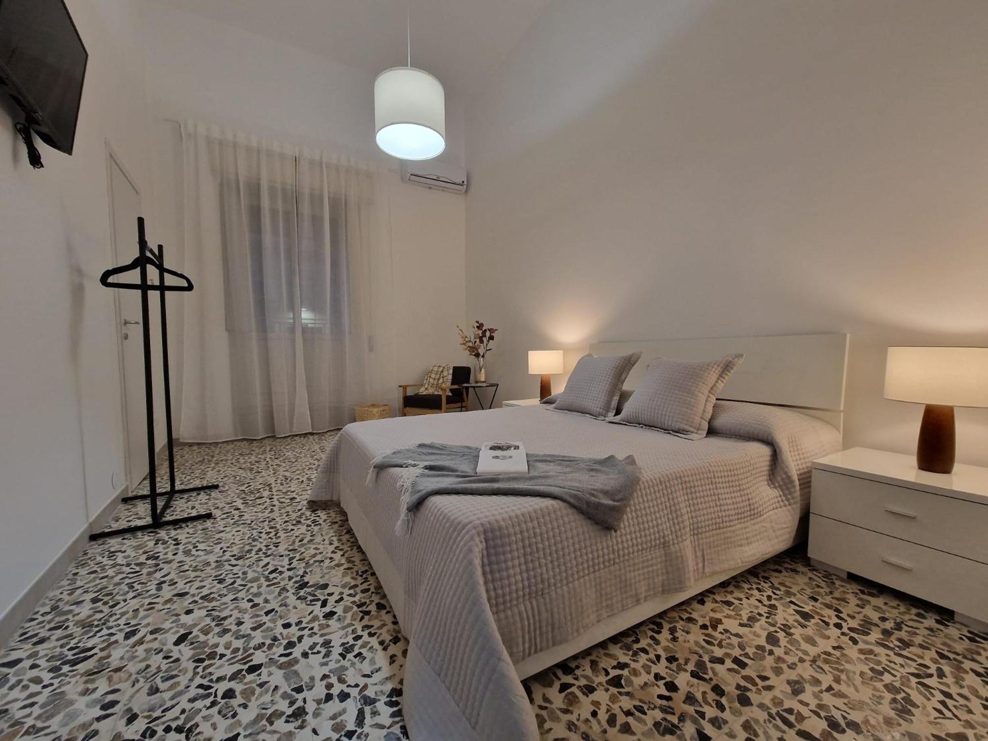 One-Bedroom Deluxe Apartment