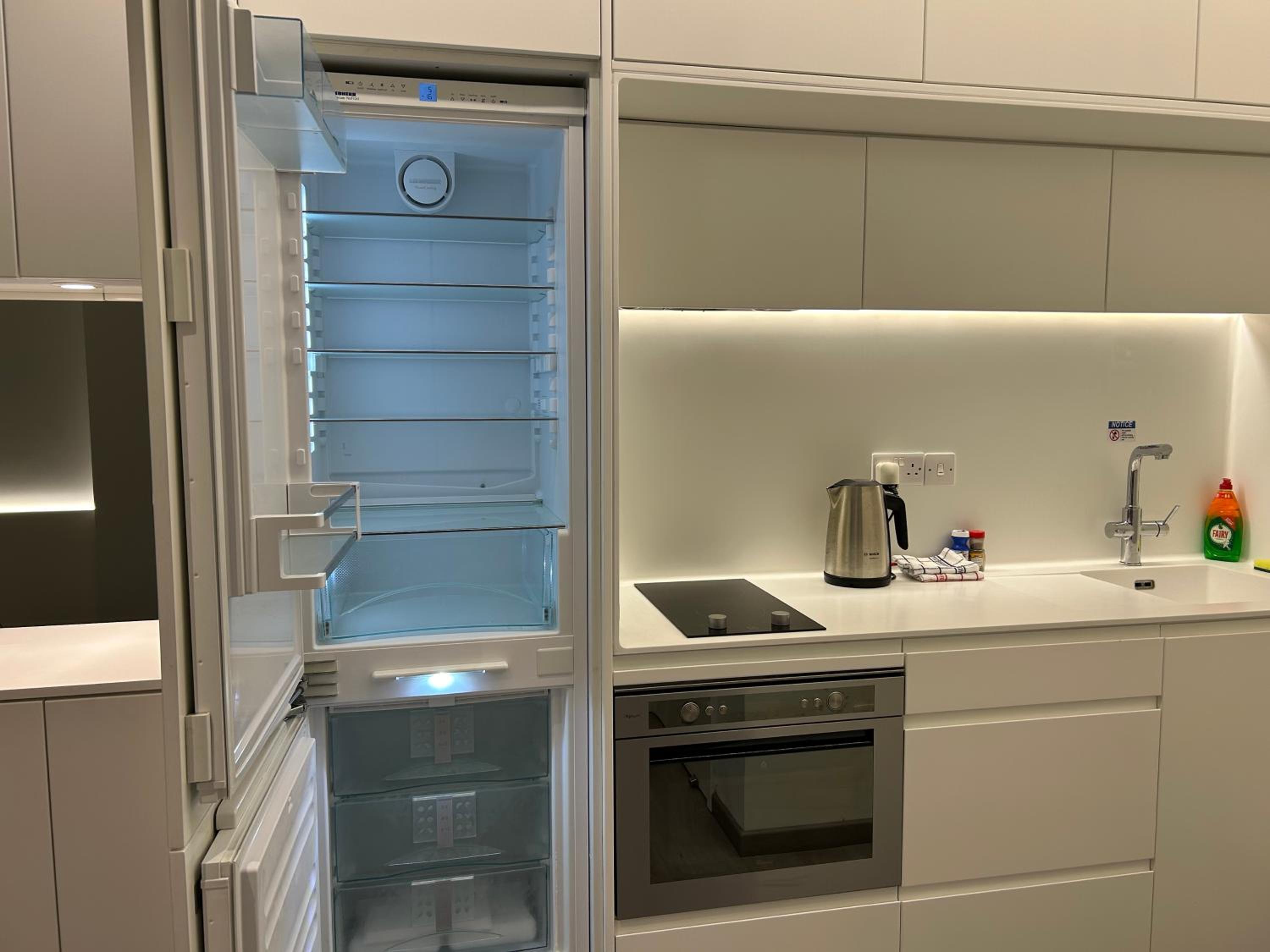 Apartment with City View photo 3
