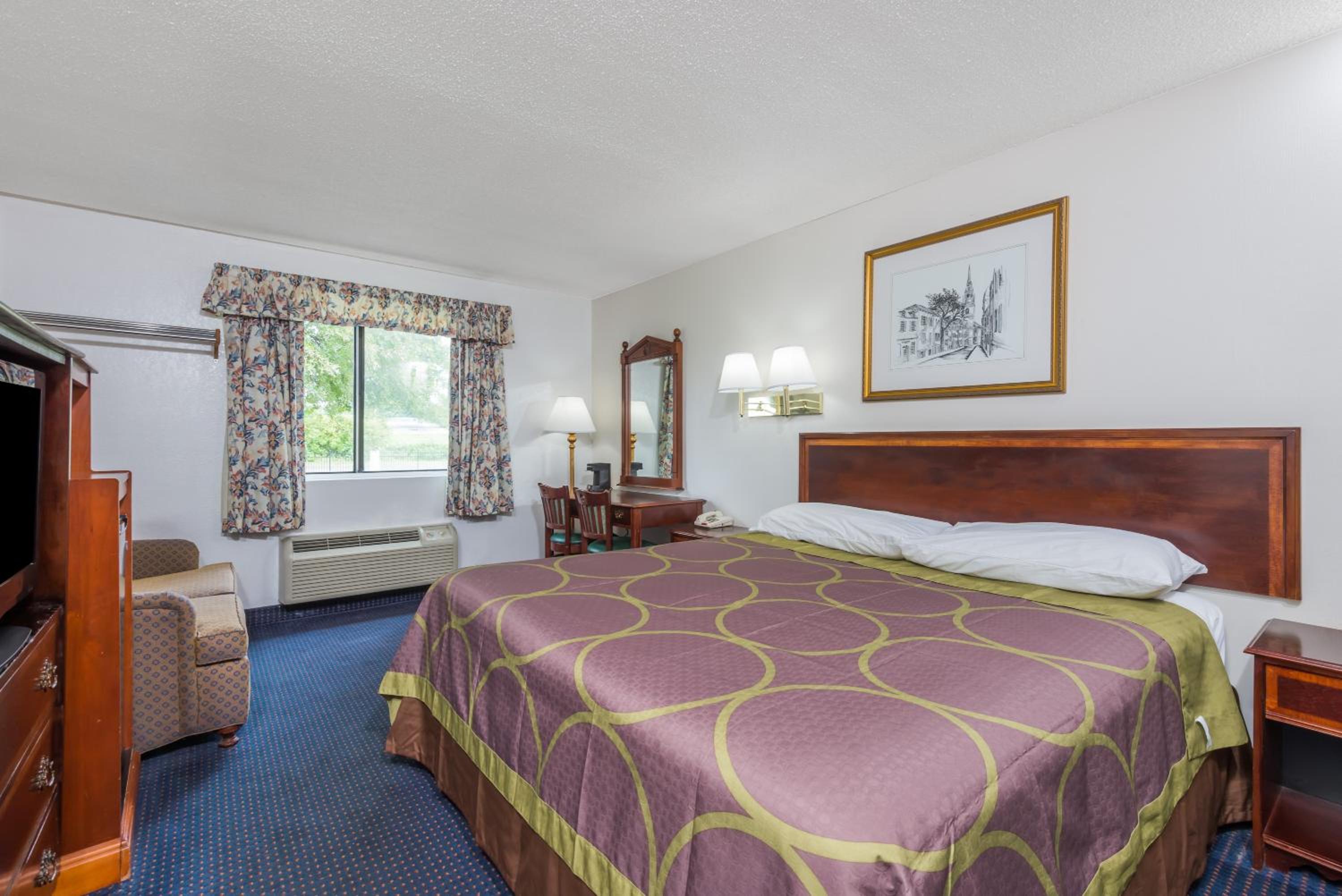 King Room - Non-Smoking photo 1