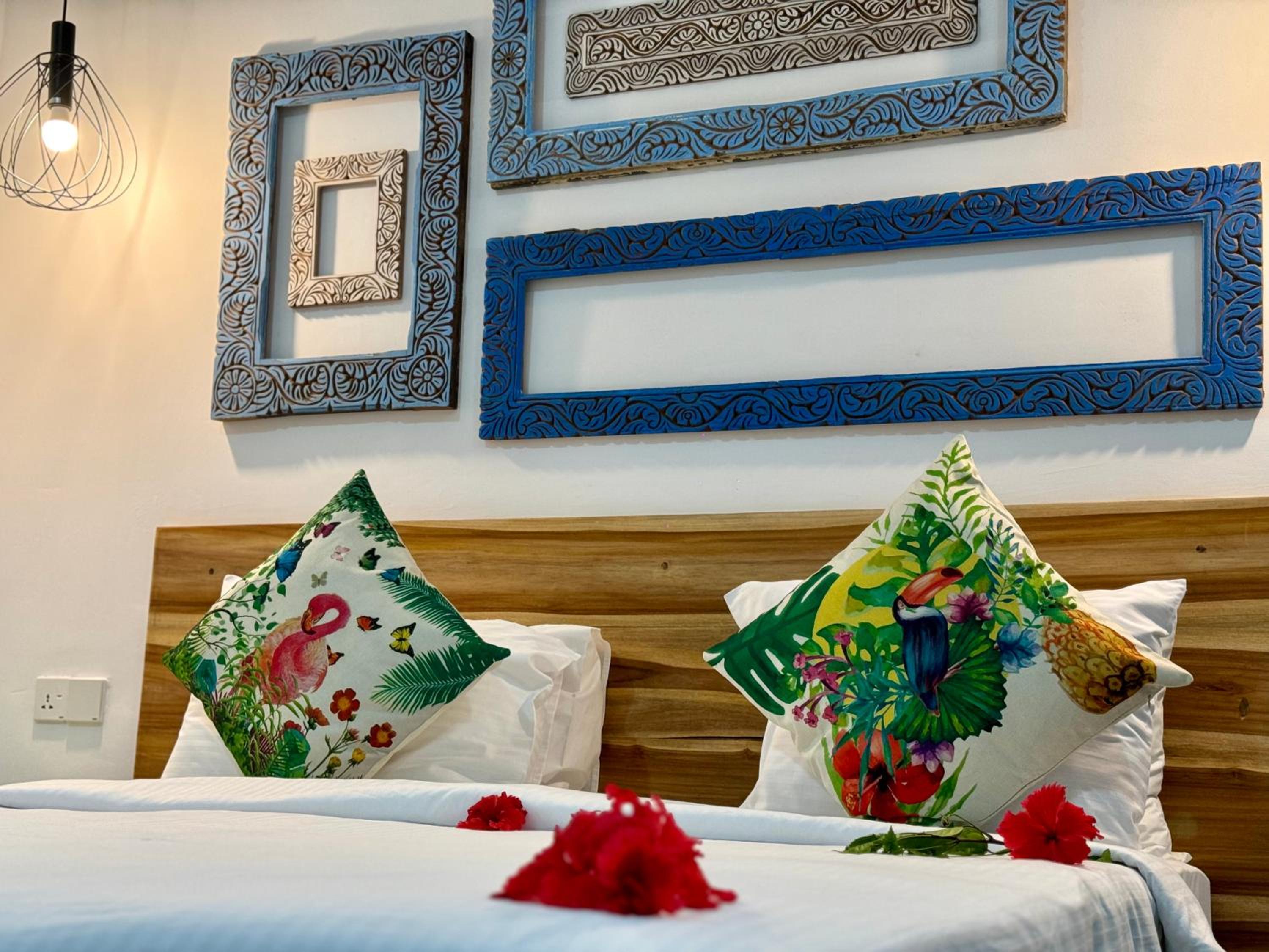 Queen Room with Pool View