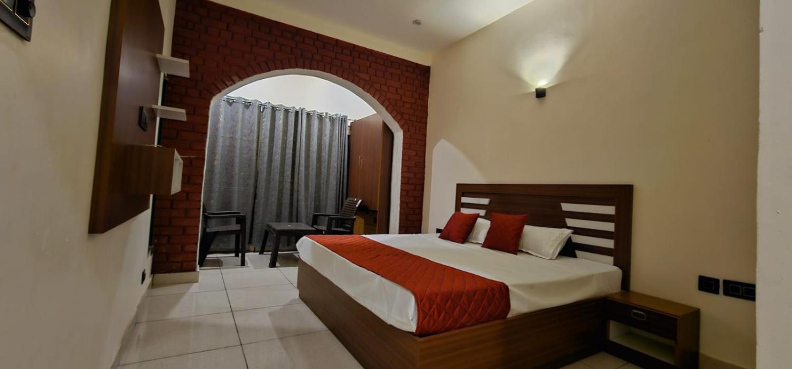 King Room with Mountain View - Photo 1