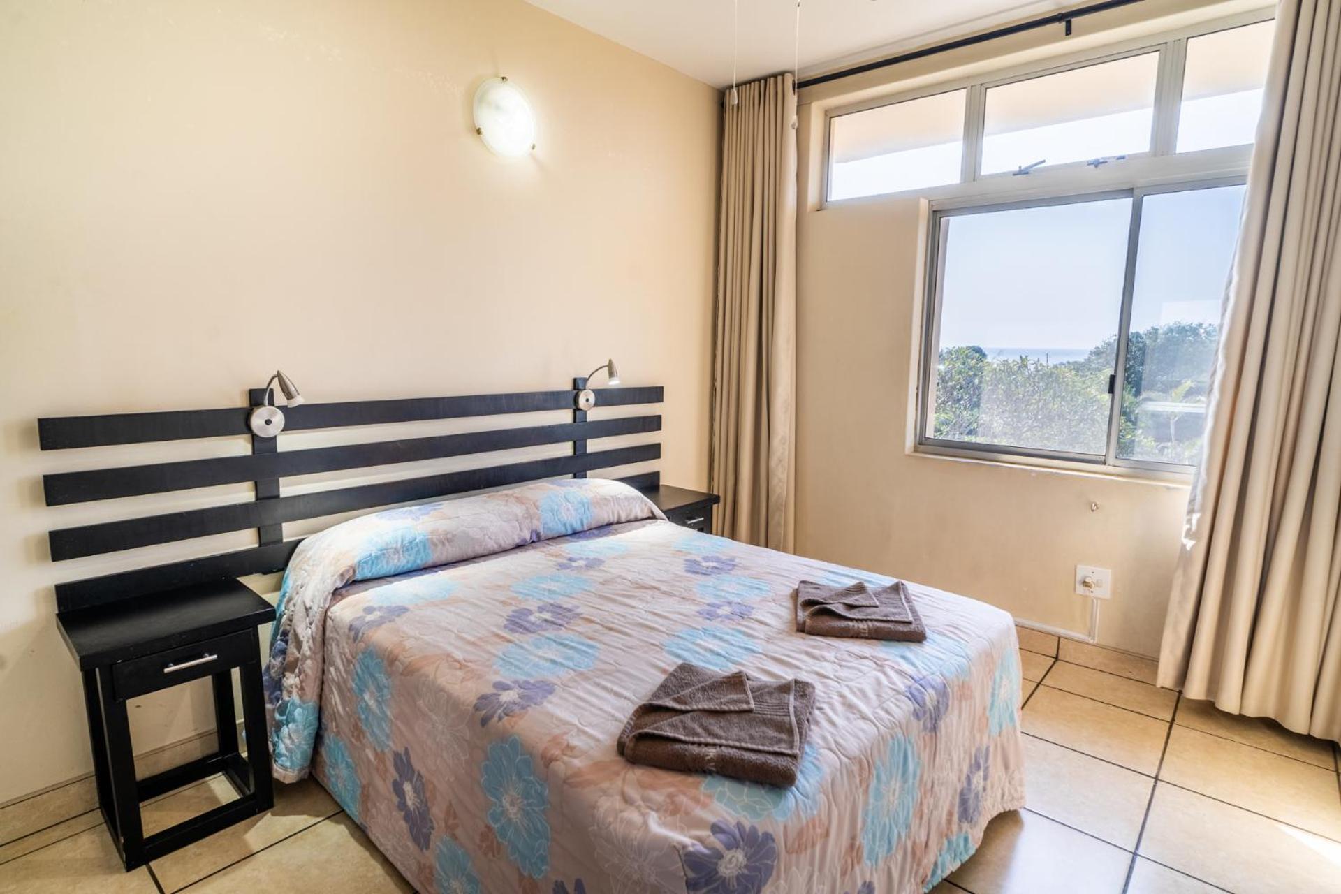 3 sleeper Flat (1 bedroom, shower only seaside)