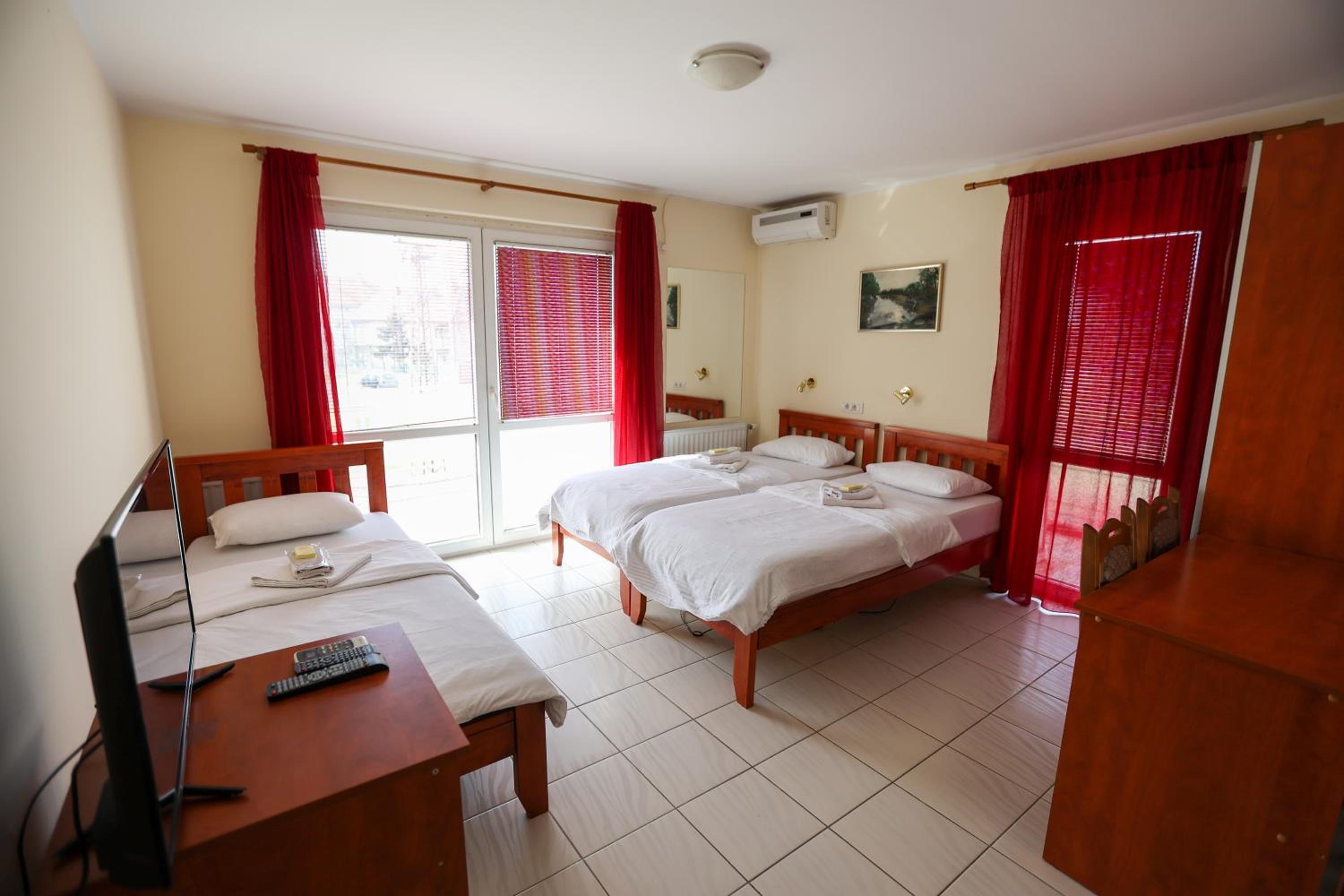 Triple Room with Balcony photo 2