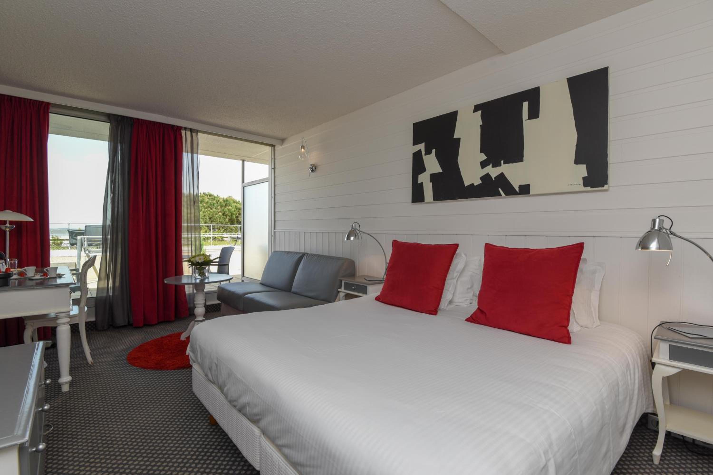 Superior Double Room with Terrace - Sea View photo 1