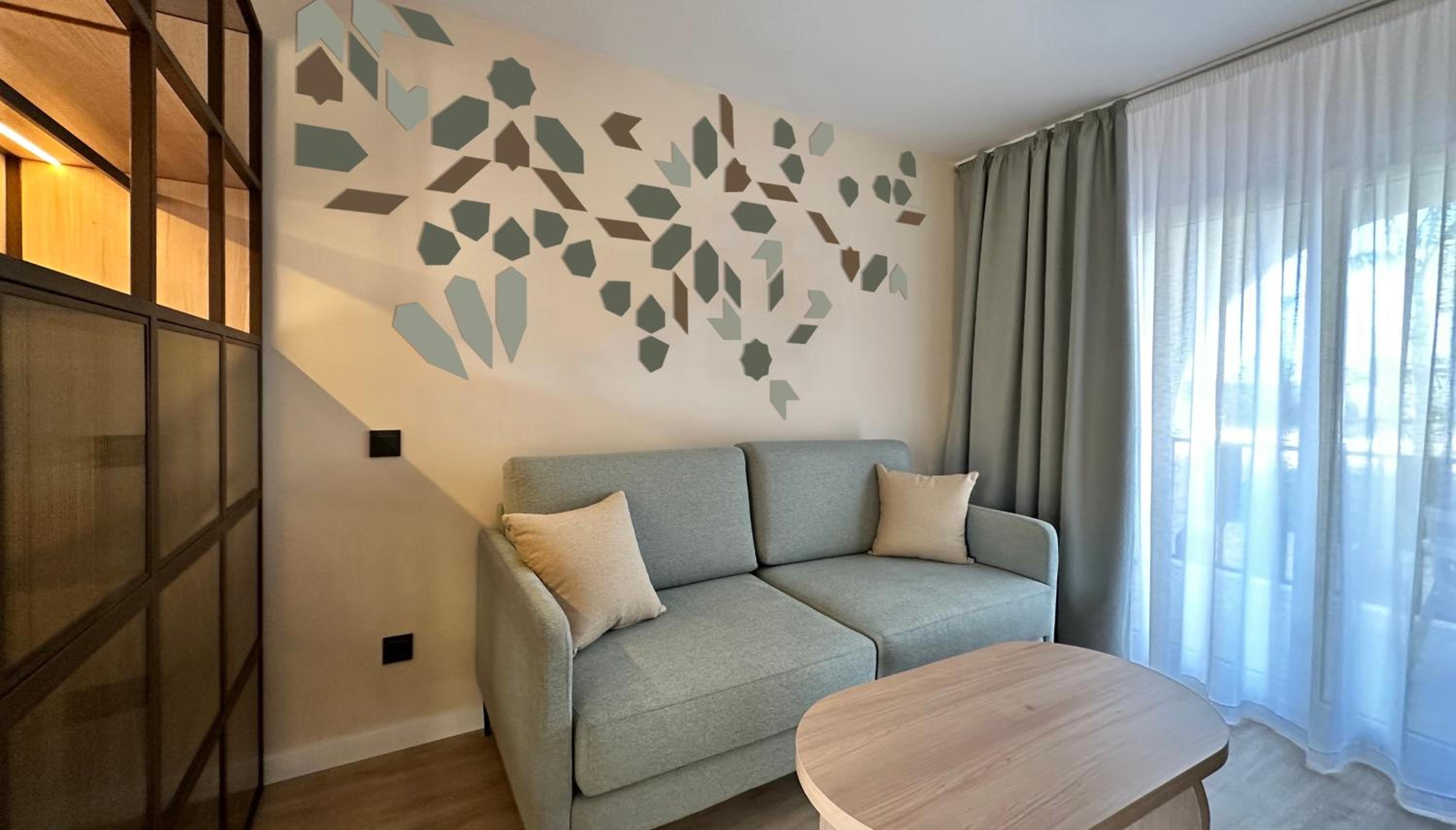 Suite Junior con vista a la piscina