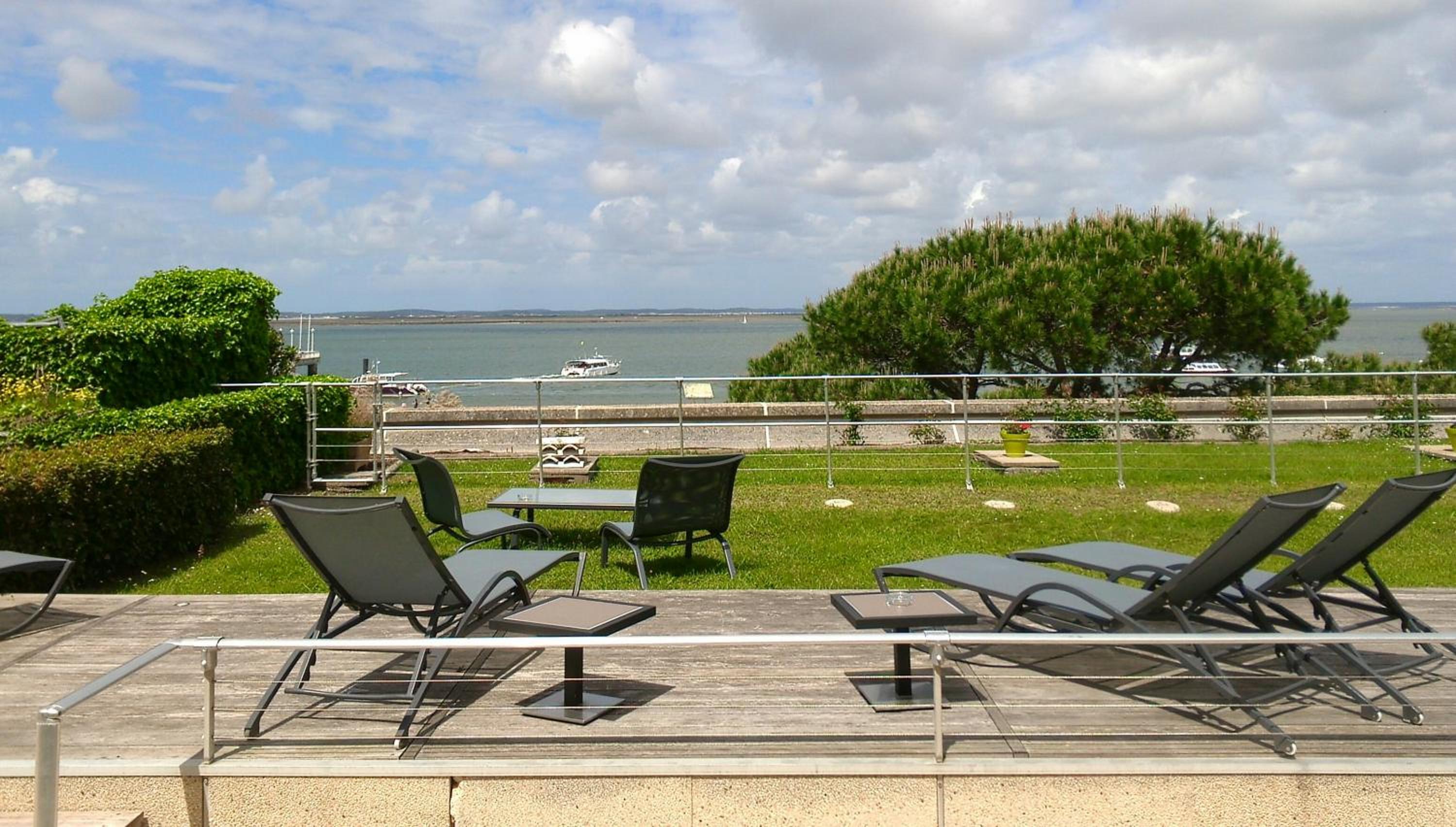 Twin Room with Terrace - Sea View photo 3
