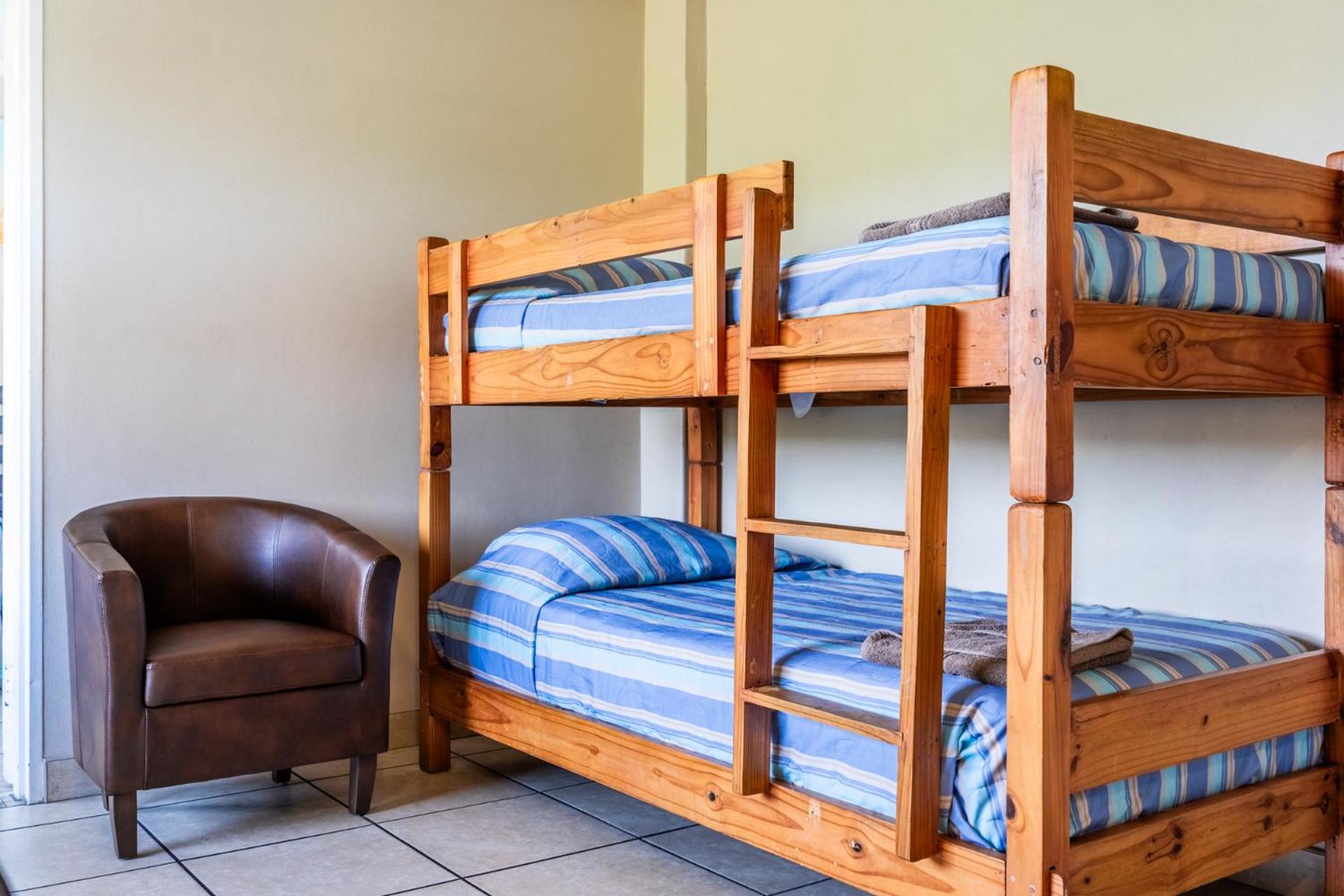 4 Sleeper Flat A photo 3