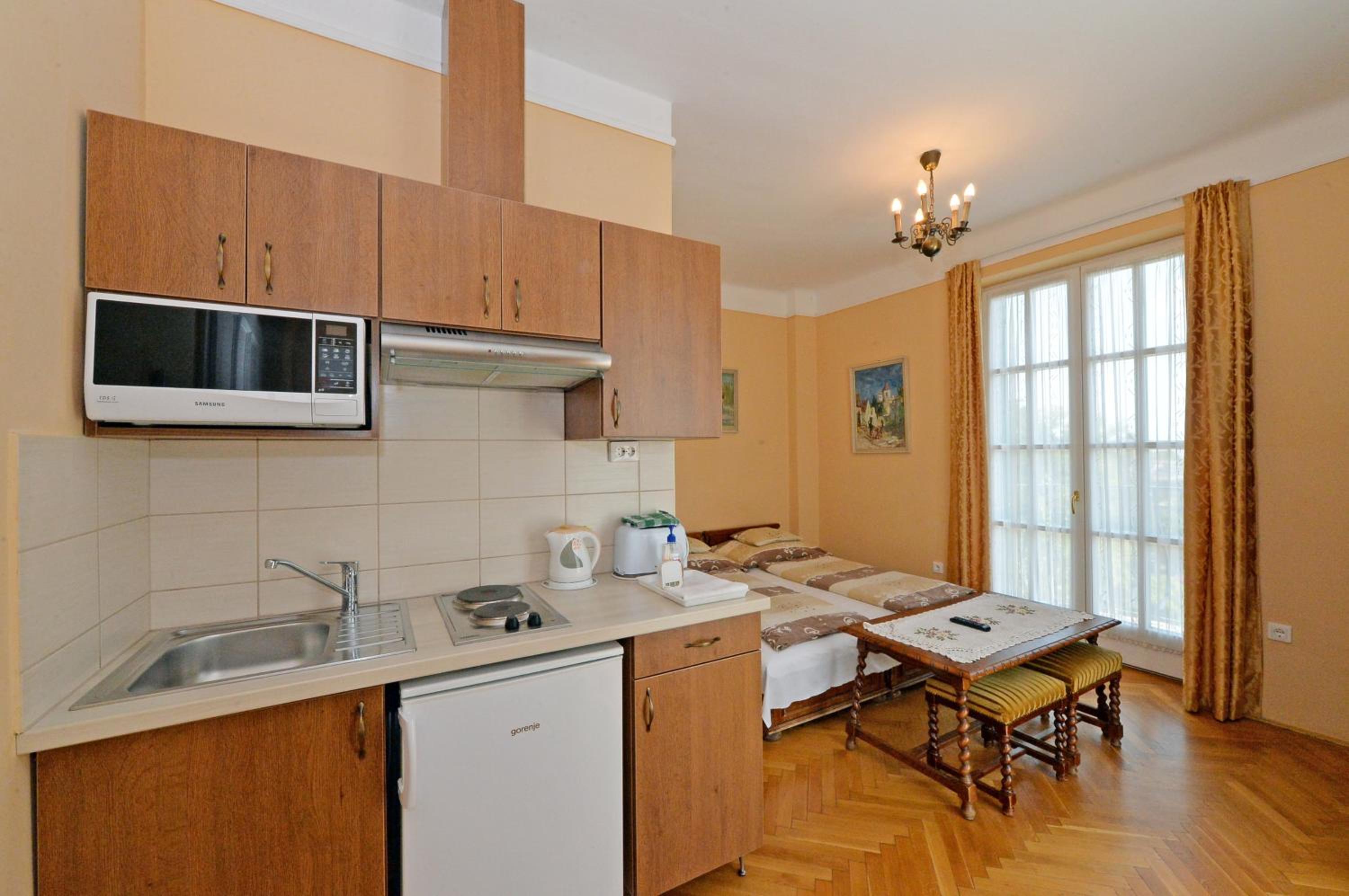 Studio Apartment photo 1