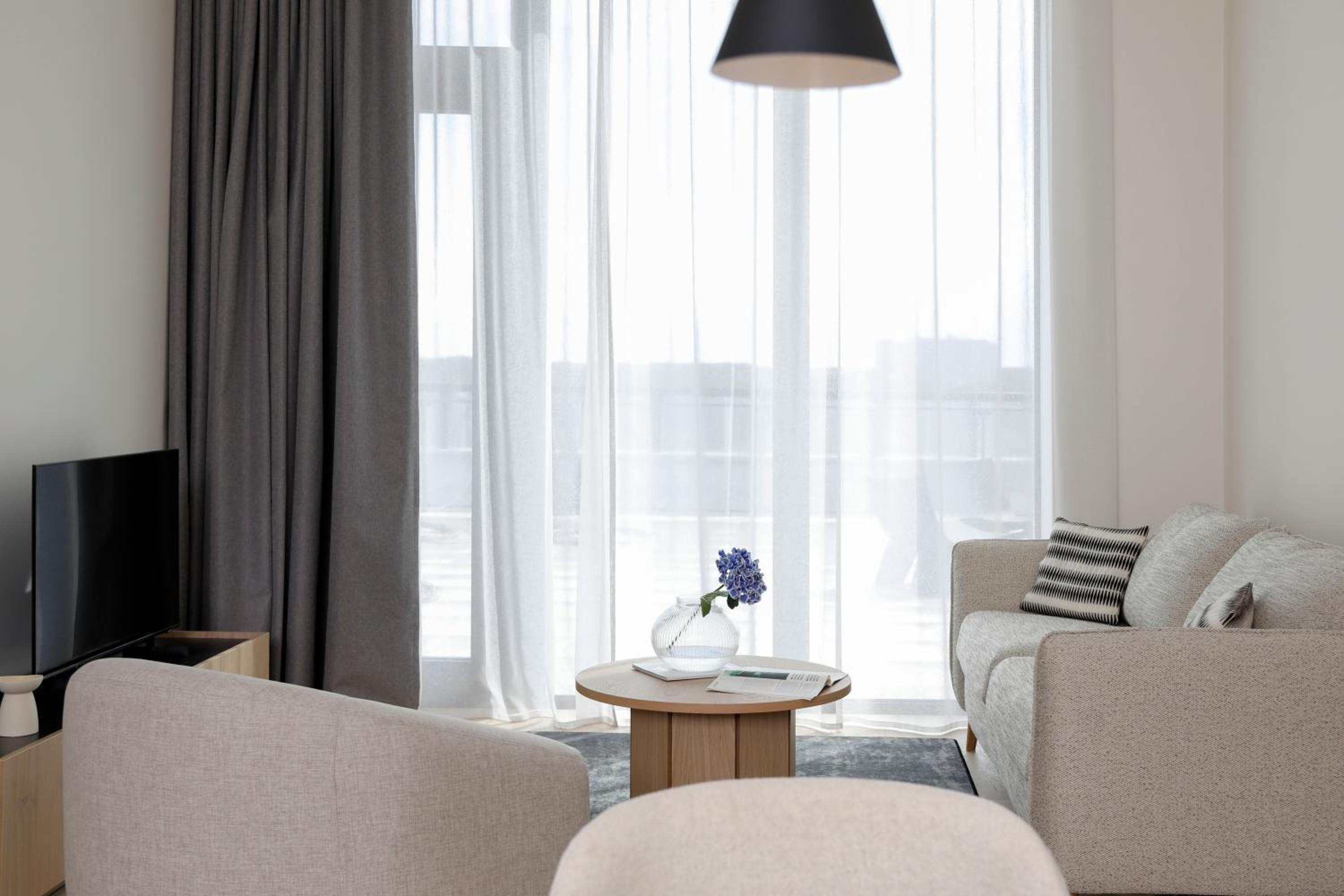 Signature Penthouse with Kitchen - 2 Bedroom - Roof Terrace