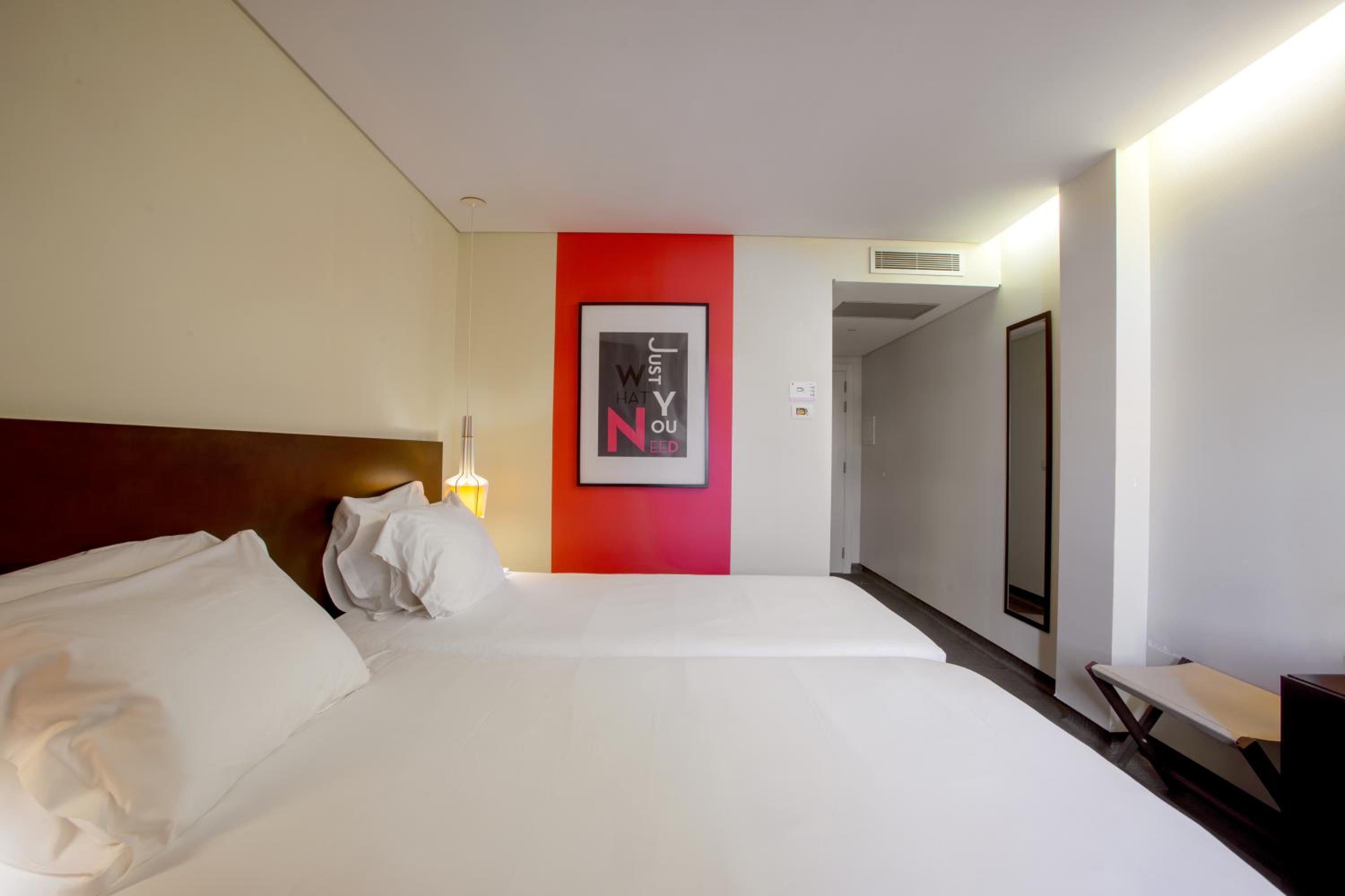 Twin Room - Photo 1