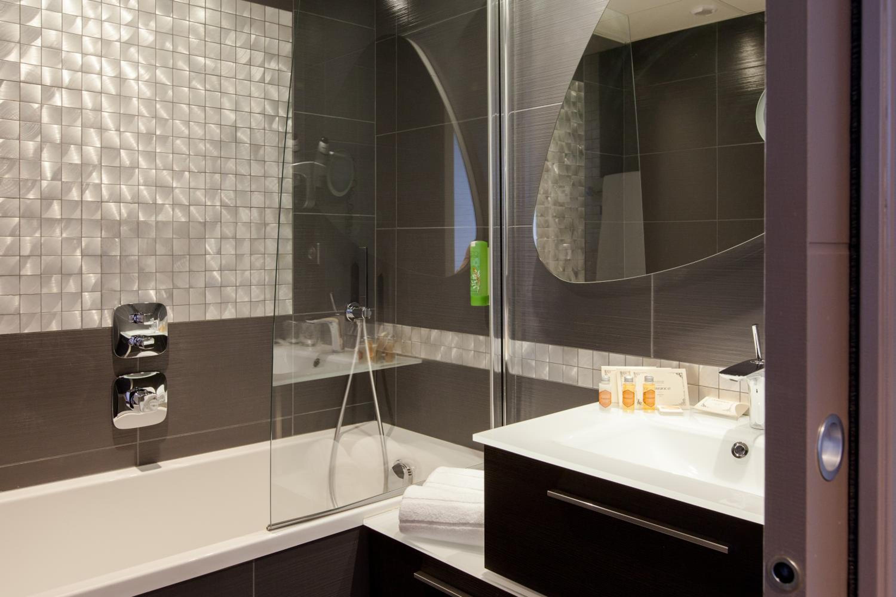 Superior Double Room with Balcony - Sea View - Photo 3