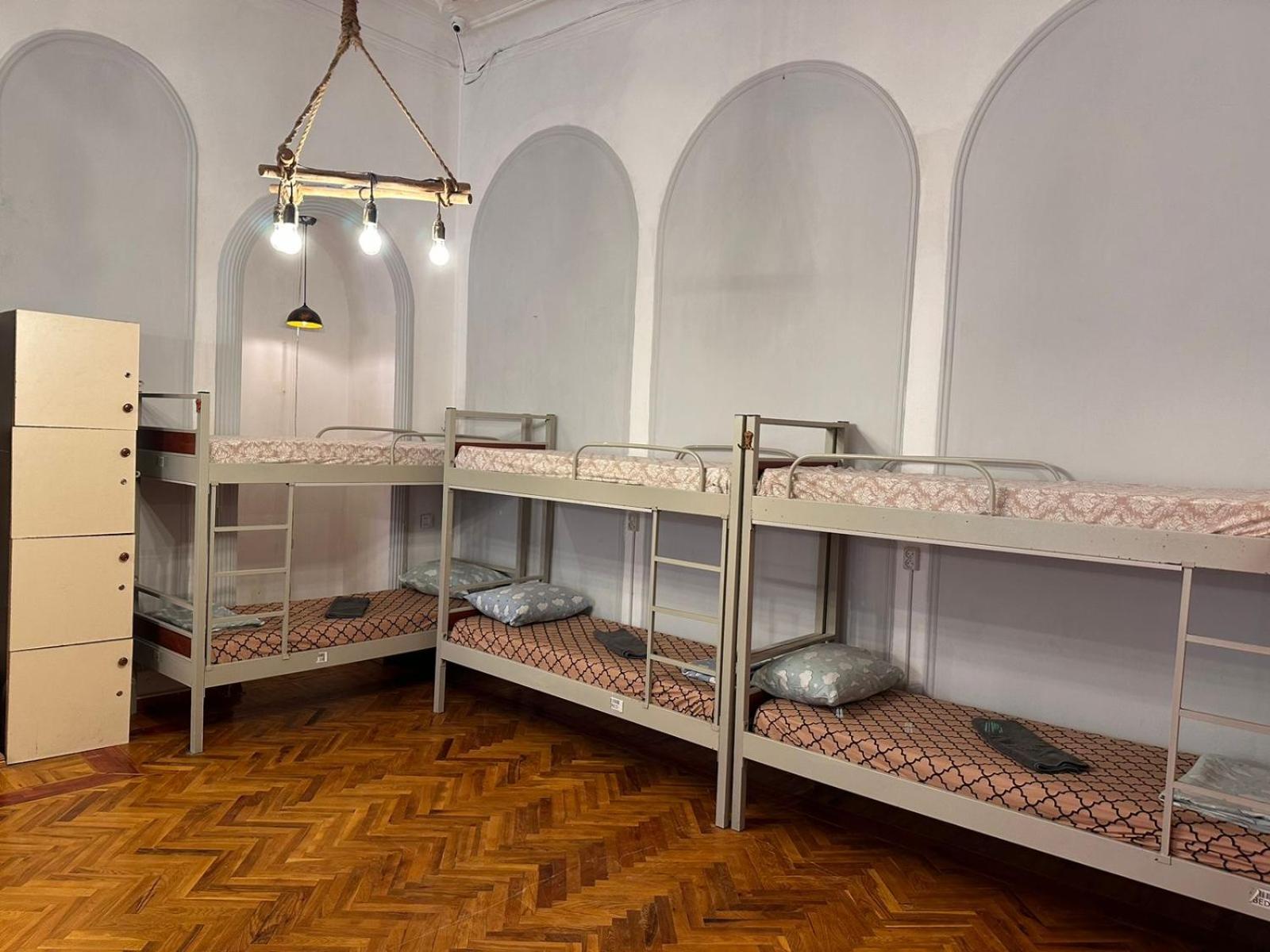 10-Bed Mixed Dormitory Room photo 1