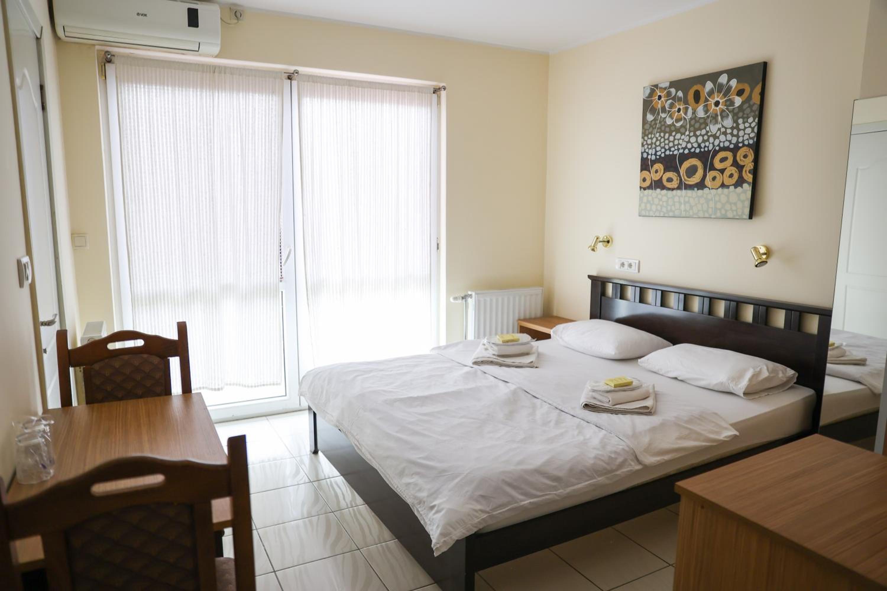 Deluxe Double Room with Balcony photo 1