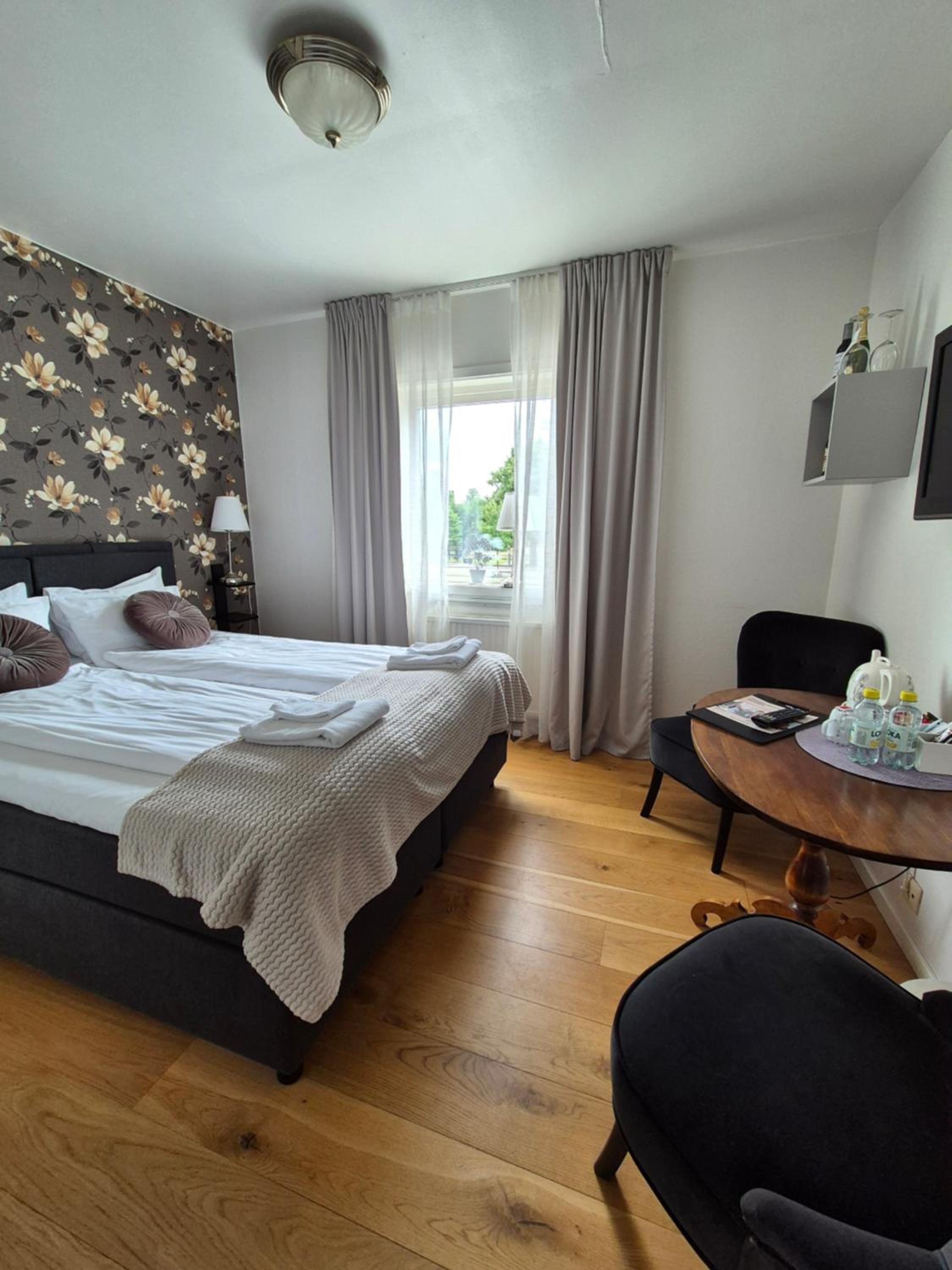 Double Room - Photo 4