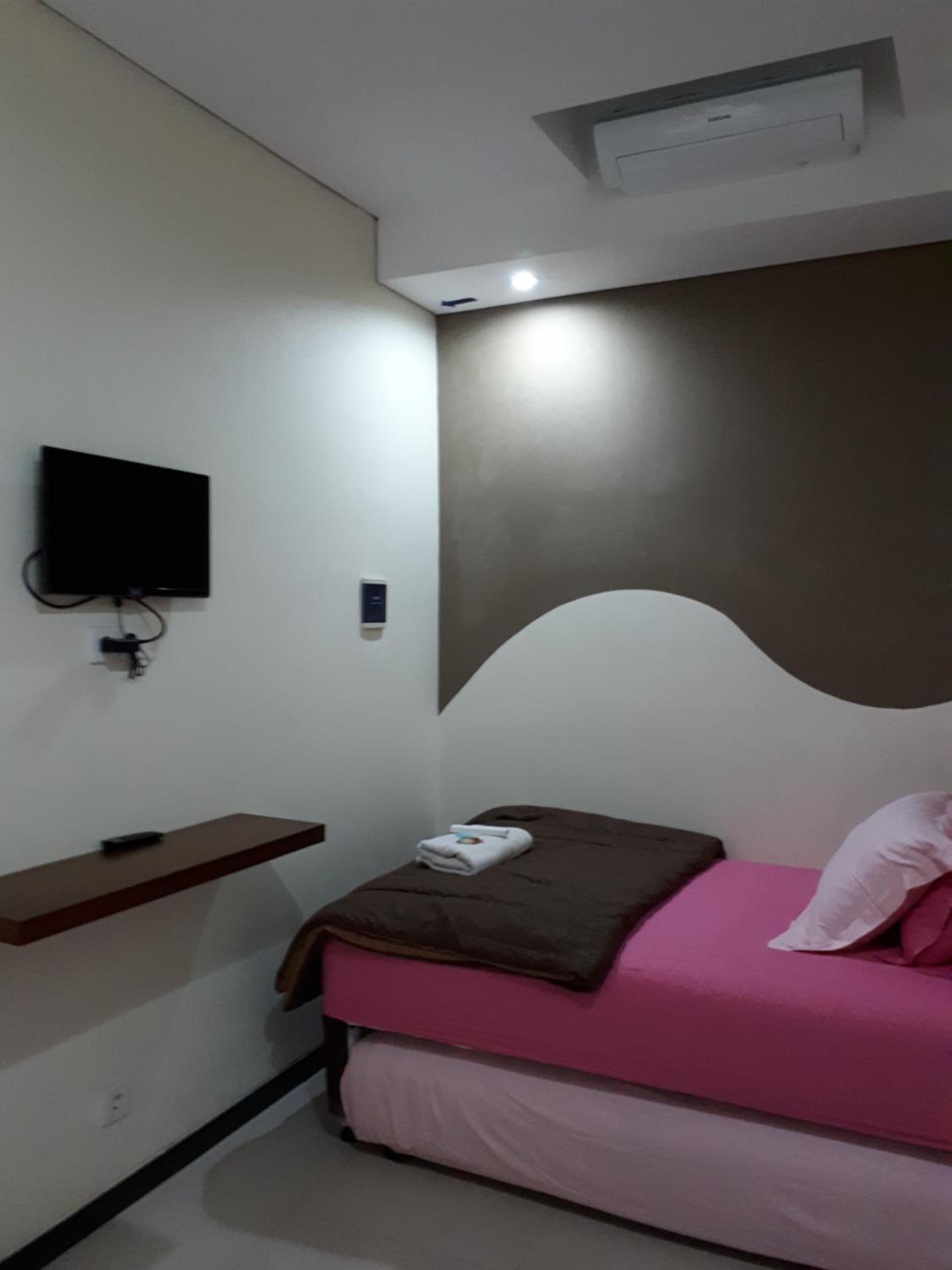 Double or Twin Room with Private Bathroom photo 2