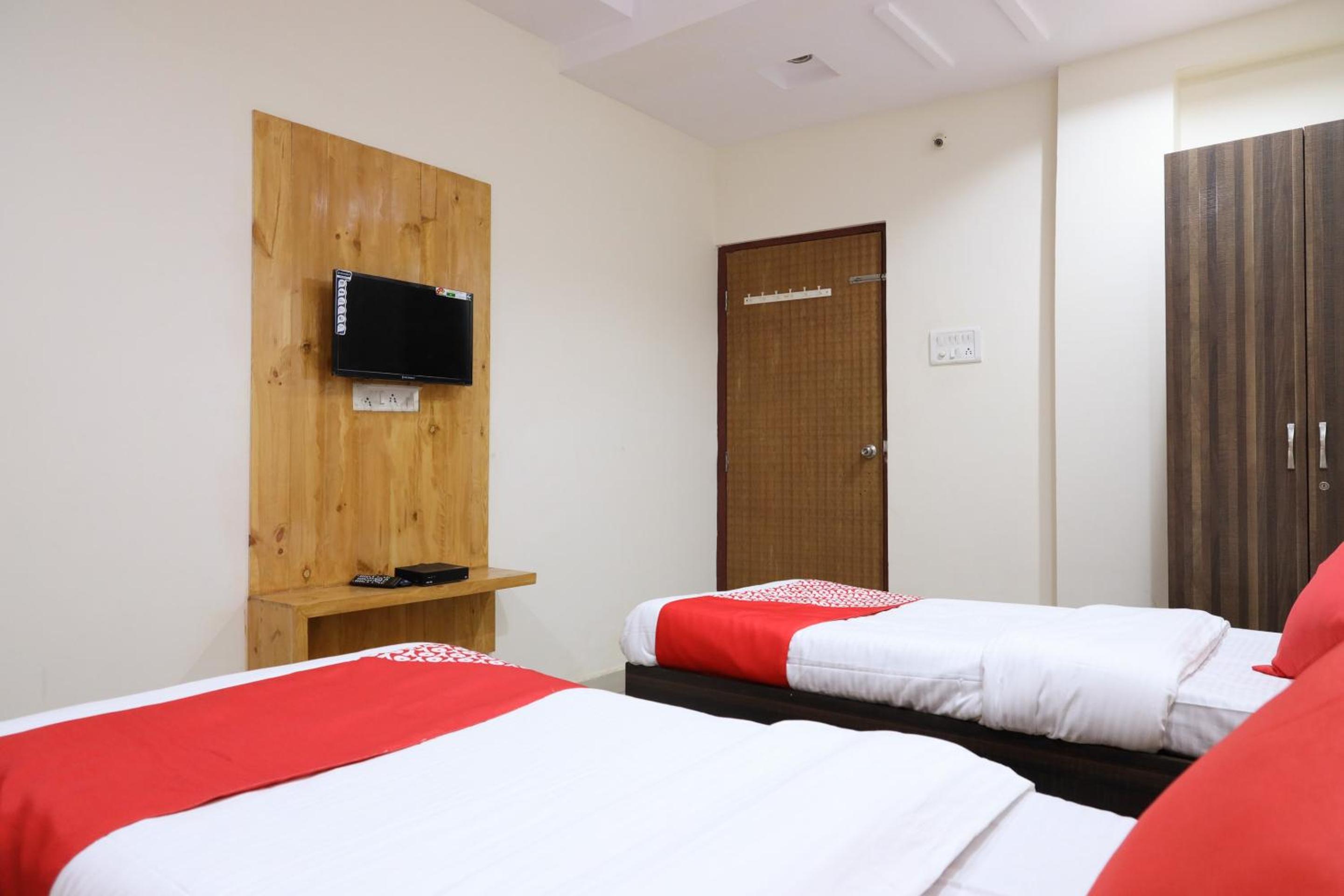 Deluxe Triple Room photo 2