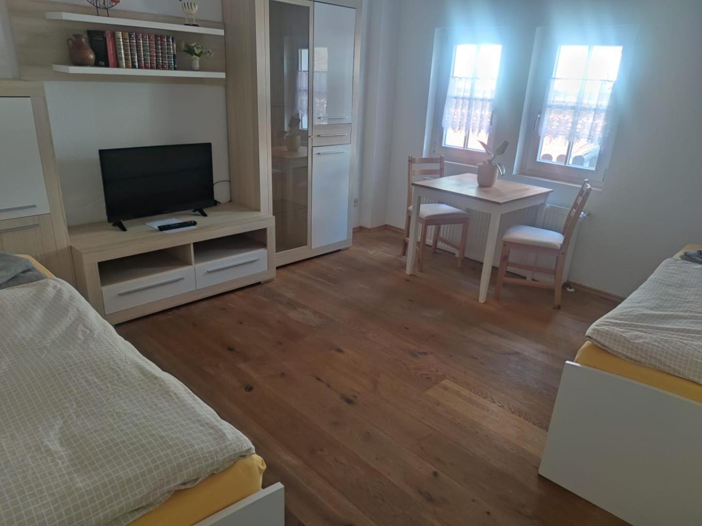Double Room with Shared Bathroom photo 1