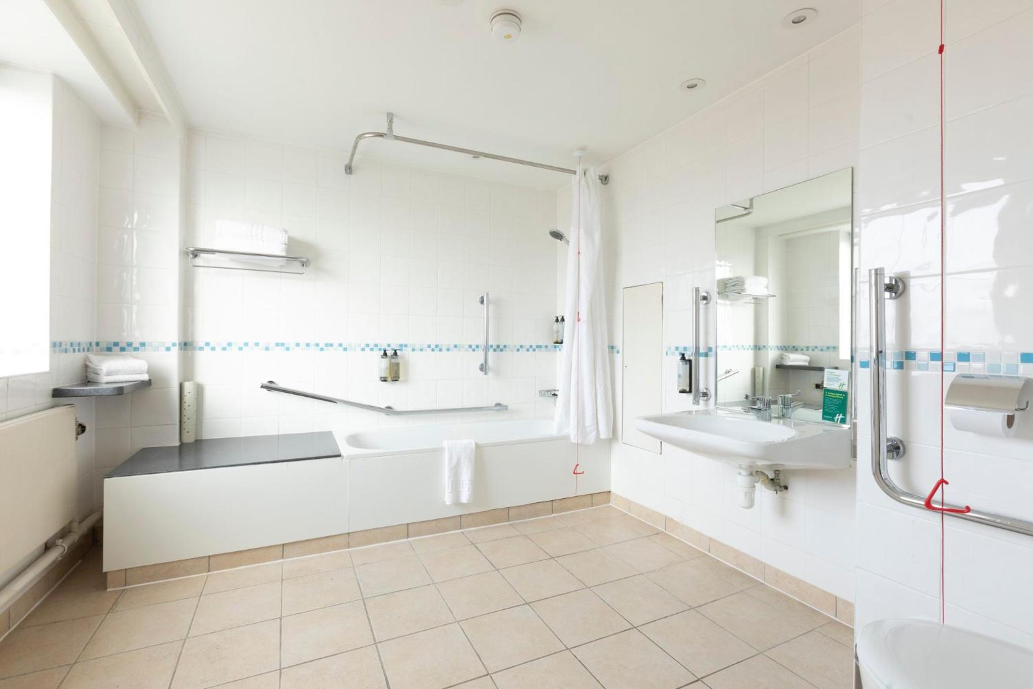 Queen Room - Accessible - Photo 2