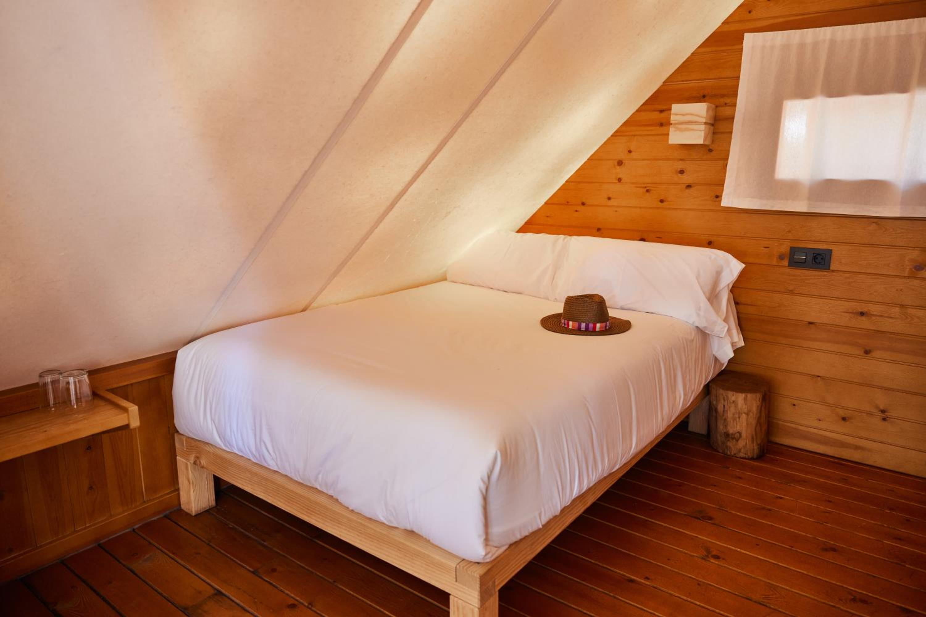 Glamping Tamaral con baño privado (4 personas)