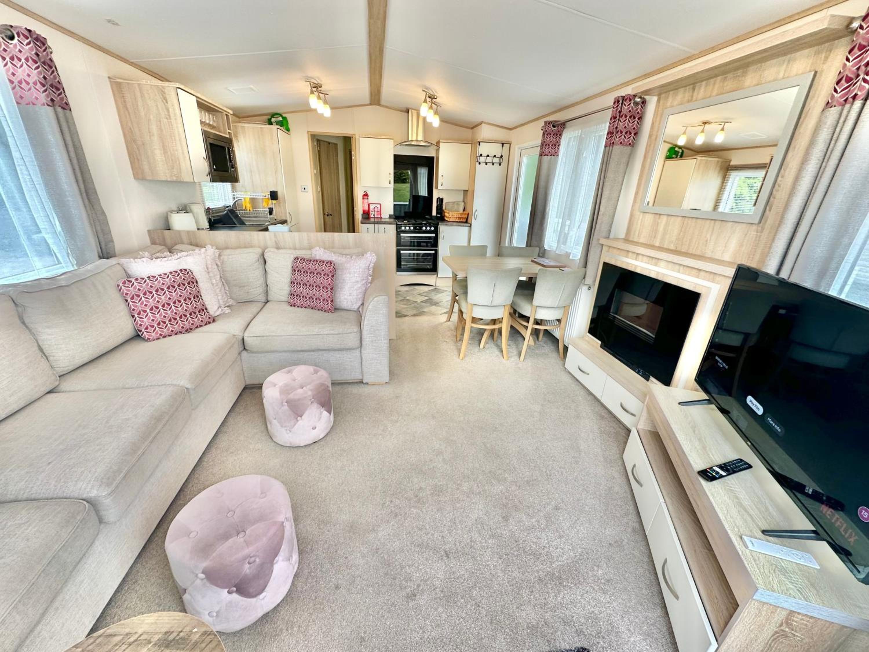 Mobile Home photo 1