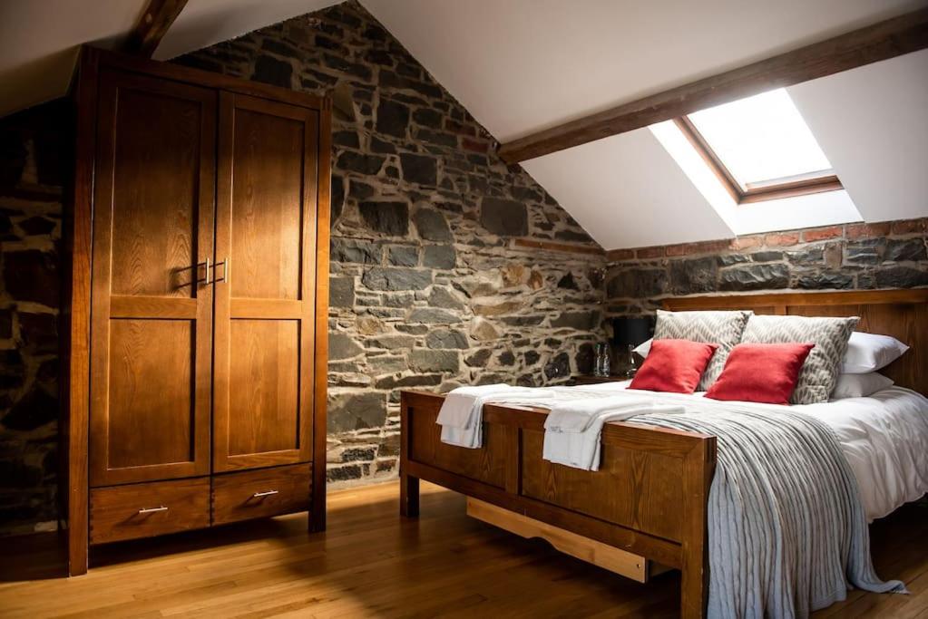 Three-Bedroom Villa photo 2