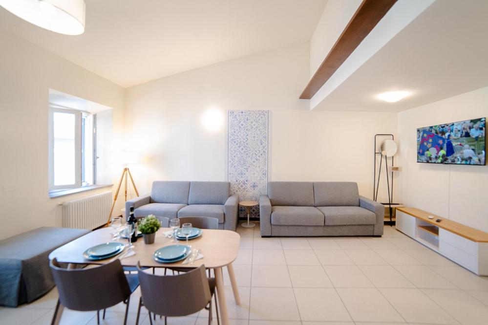 One-bedroom Loft Apartment