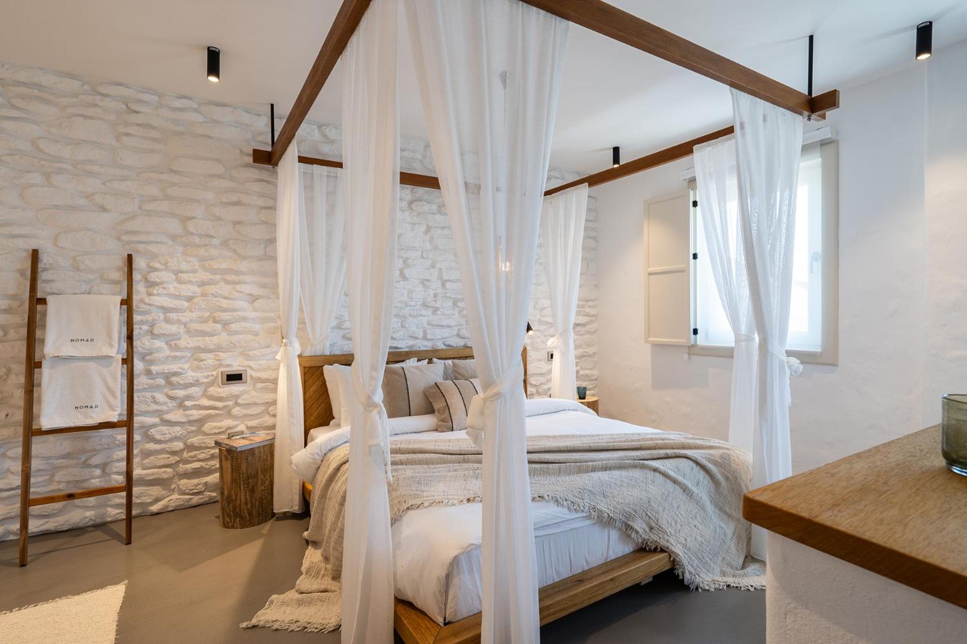 Deluxe Suite with Sea View photo 2