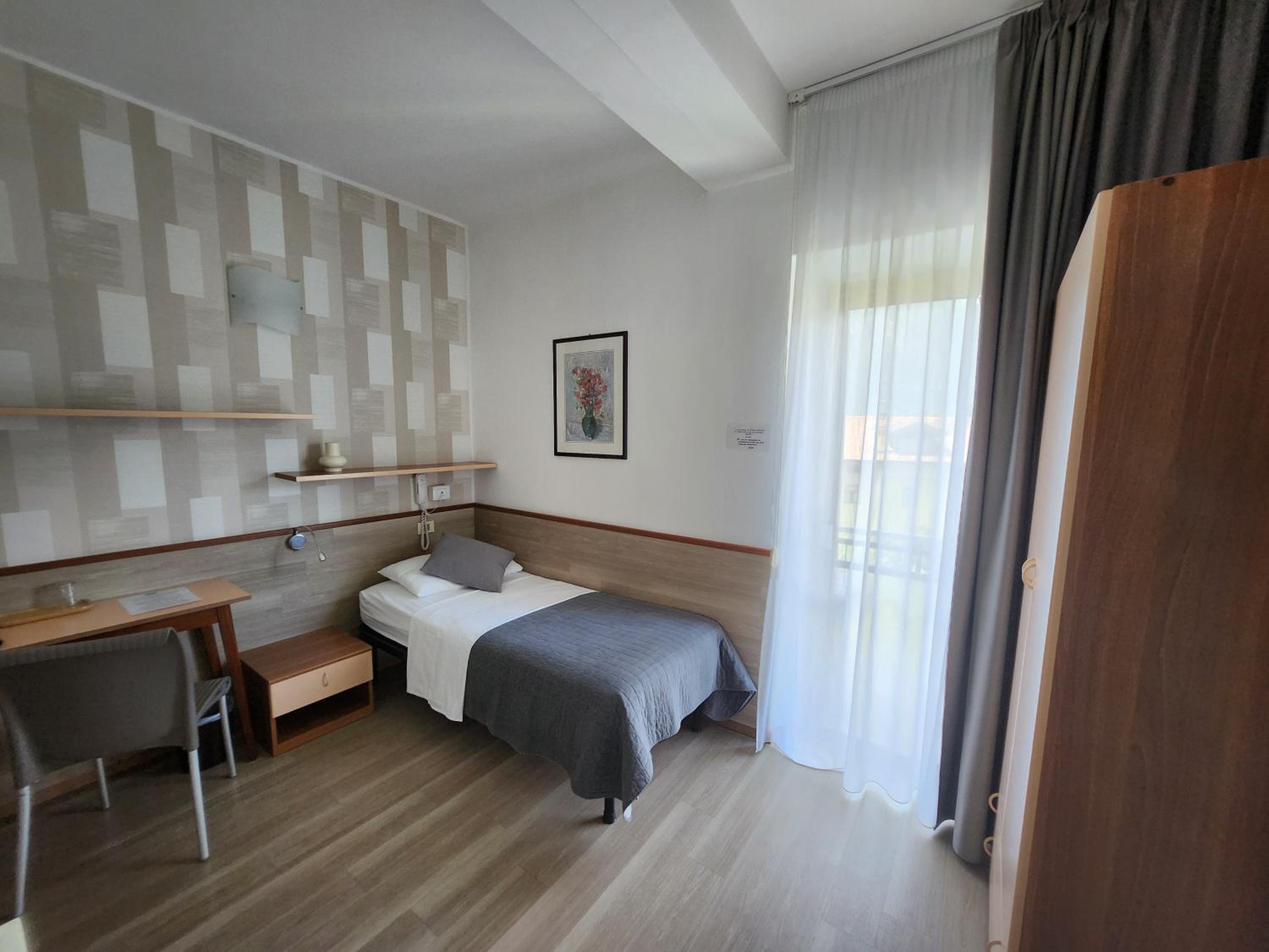 Single Room with Balcony photo 1