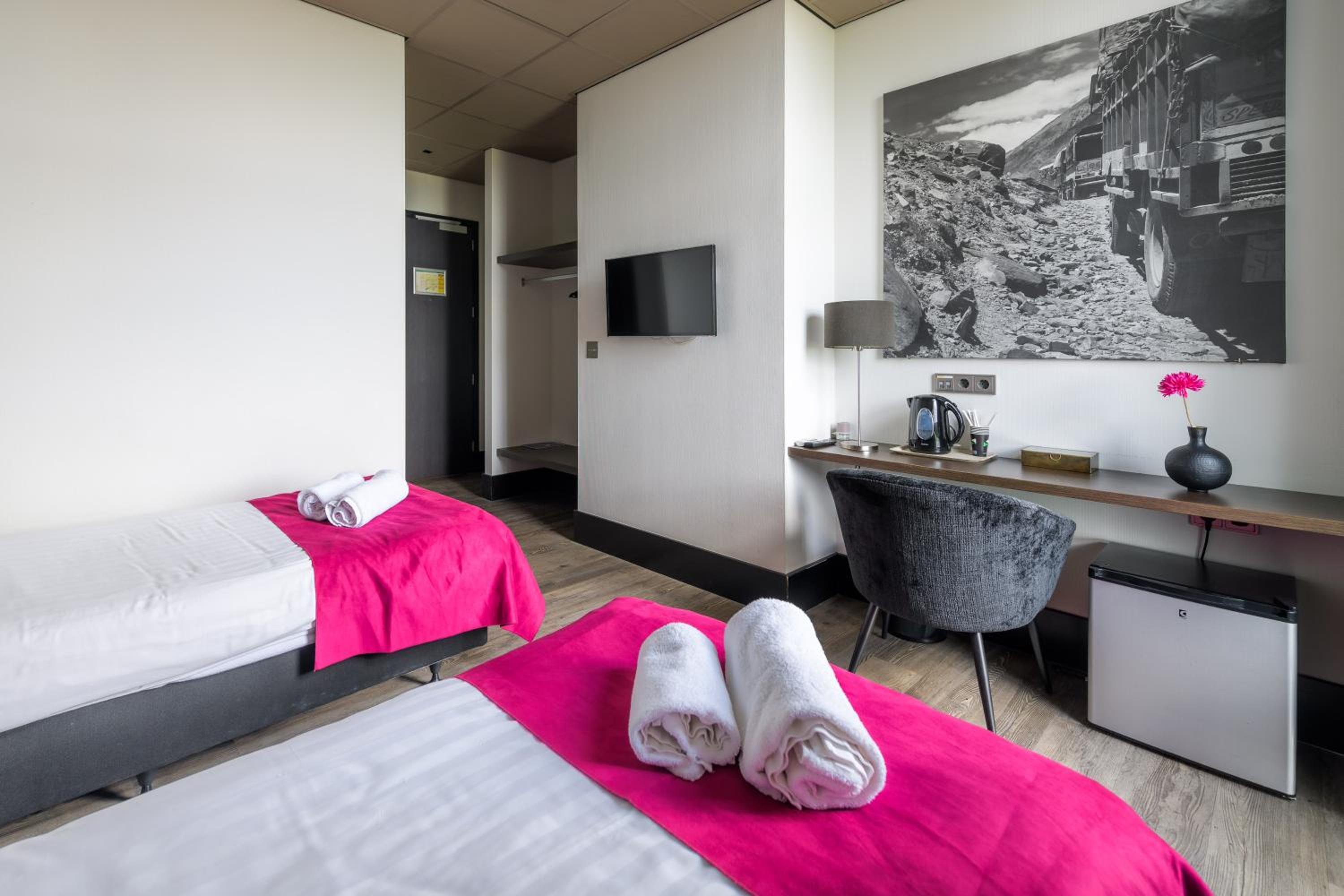 Double Room with Private Bathroom photo 2