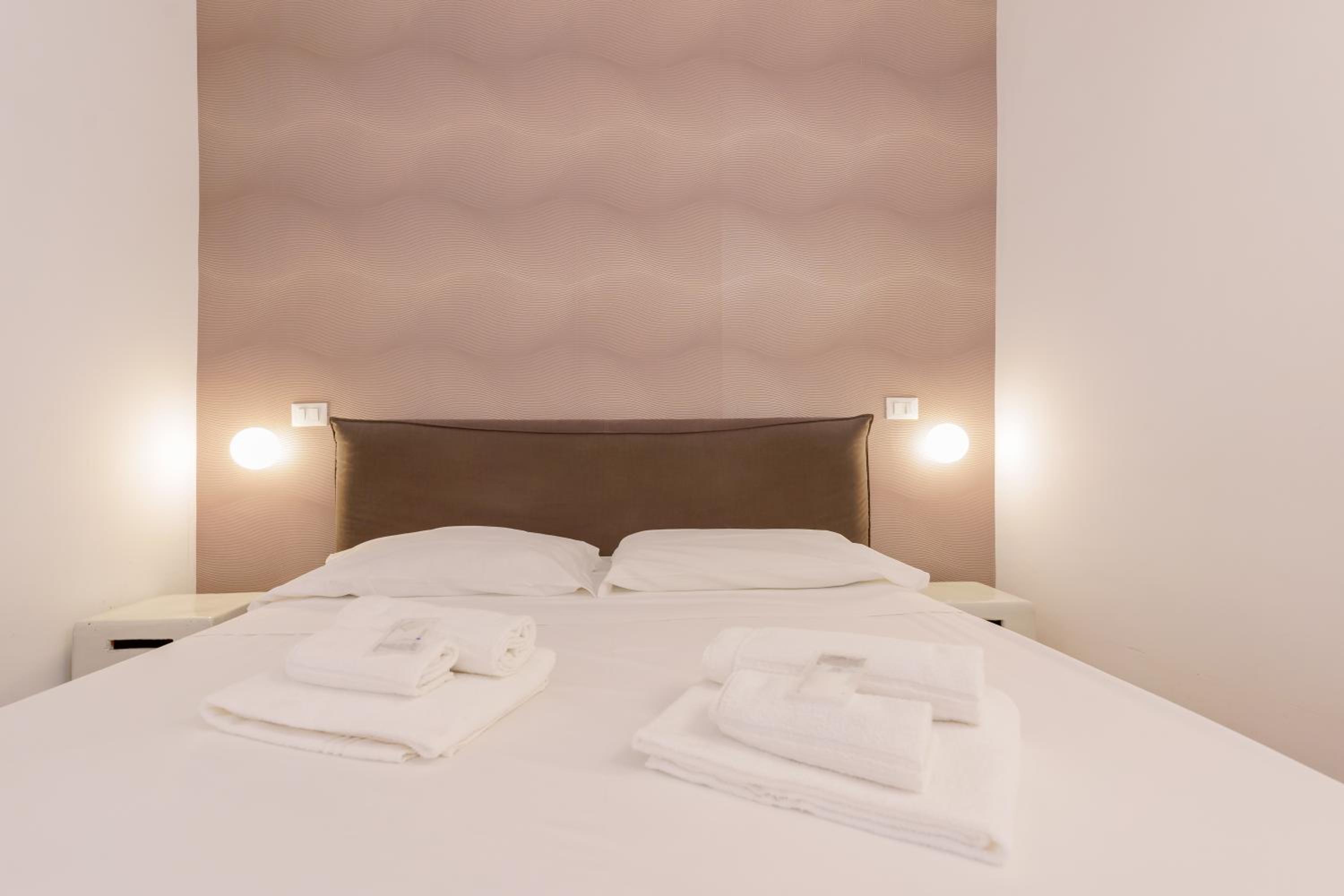 Deluxe Triple Room - Photo 6