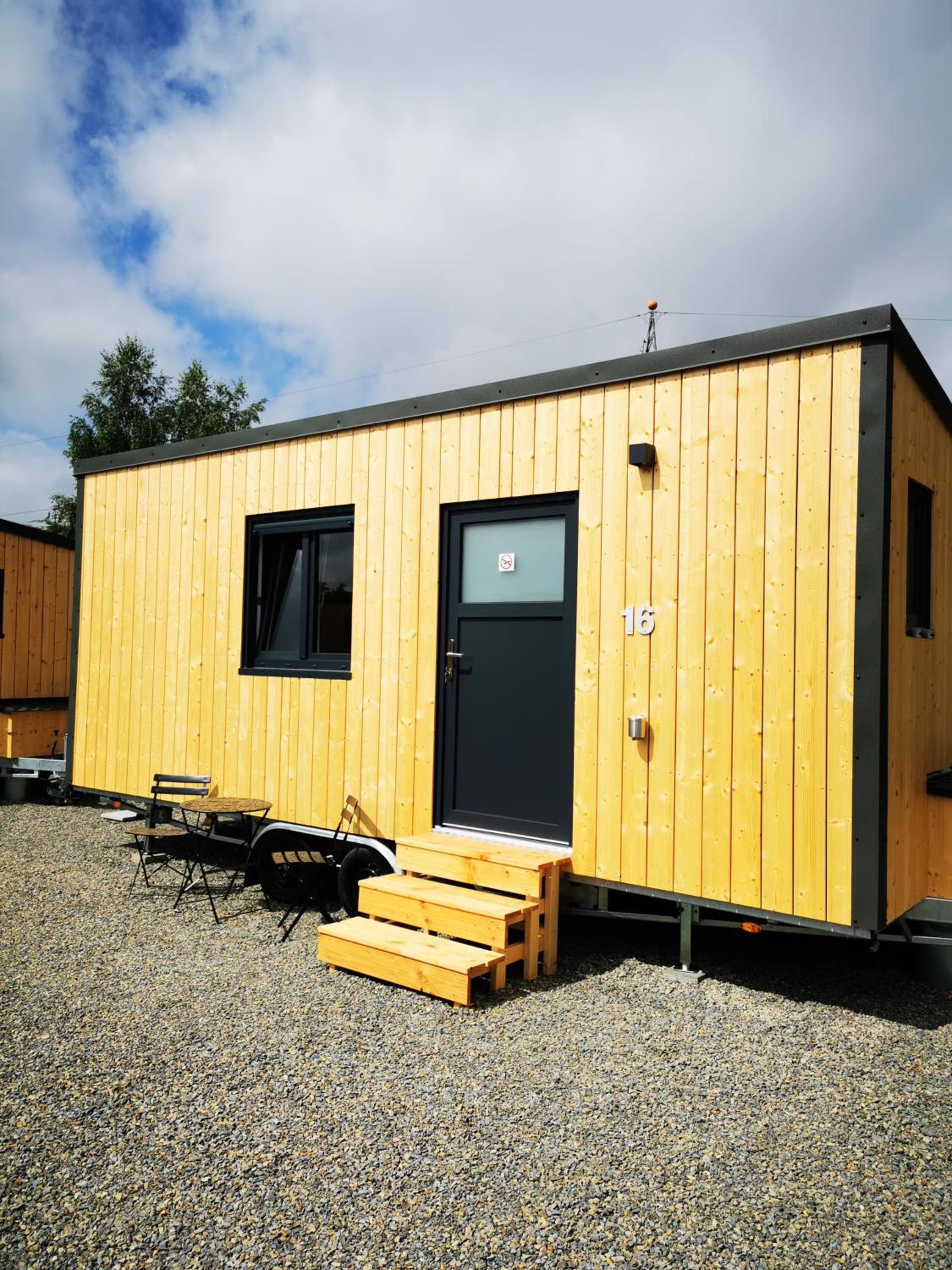 Mobile Home photo 2