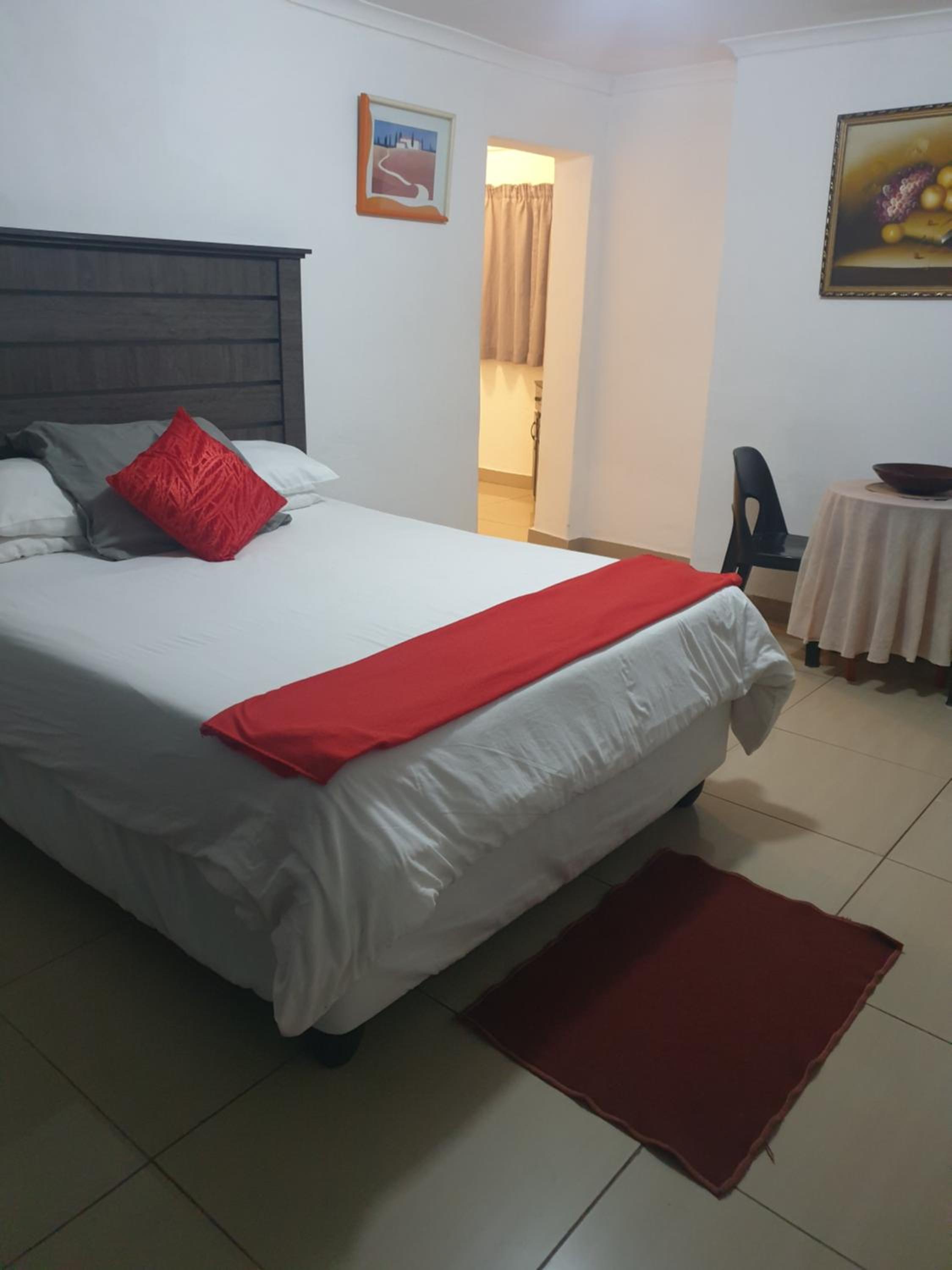Double Room with Private Bathroom photo 1