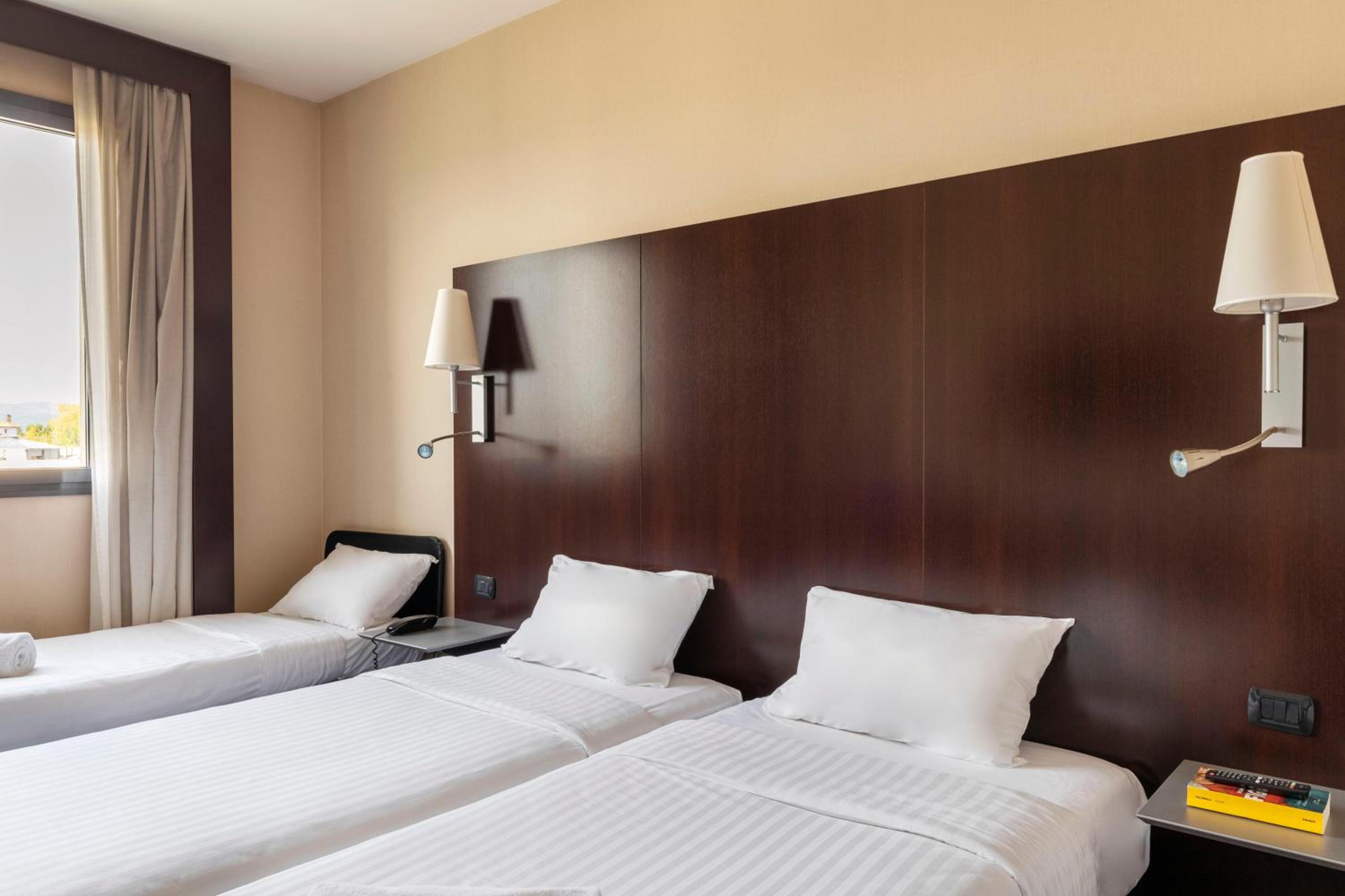 Triple Room - Photo 1