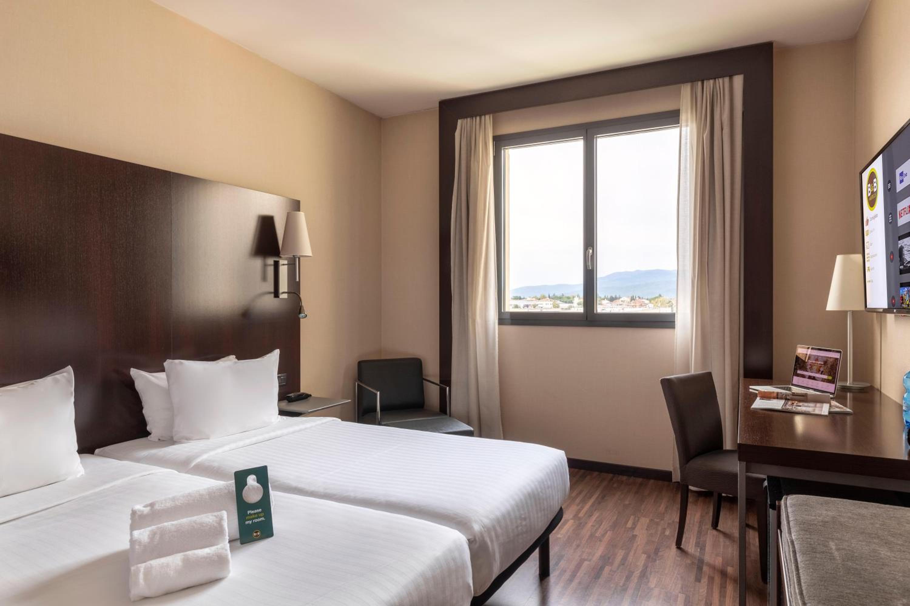 Superior Twin Room - Photo 1