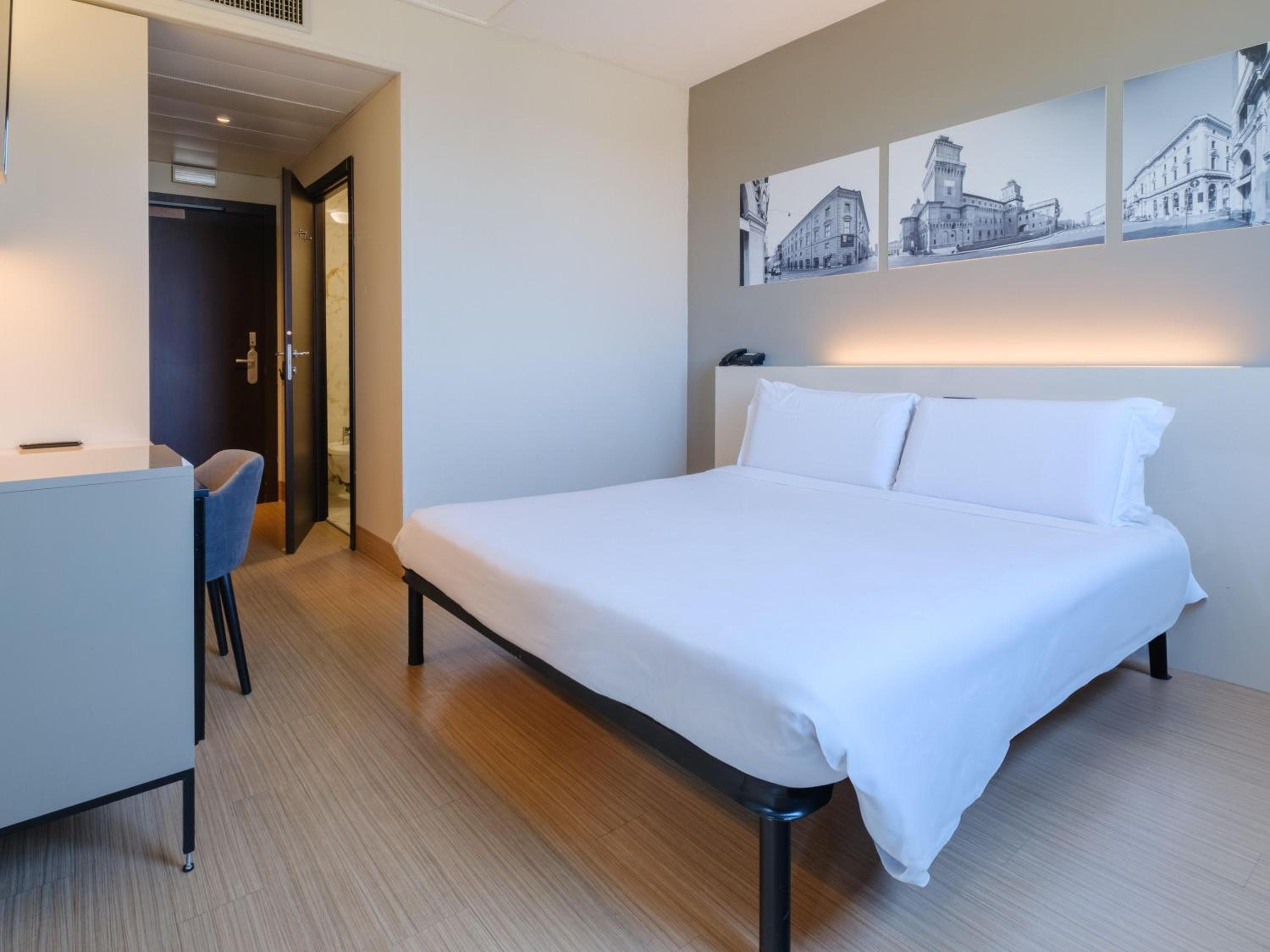 Double Room - Photo 3