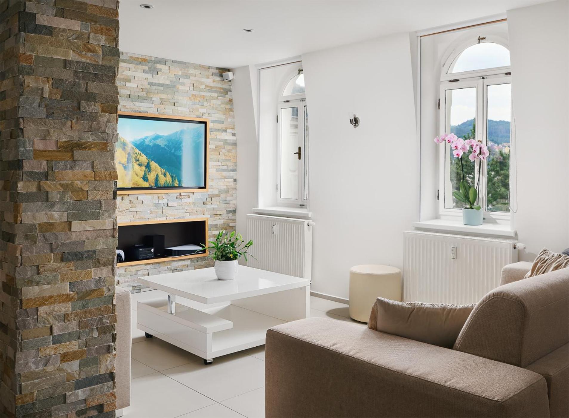 One-Bedroom Apartment - Photo 10