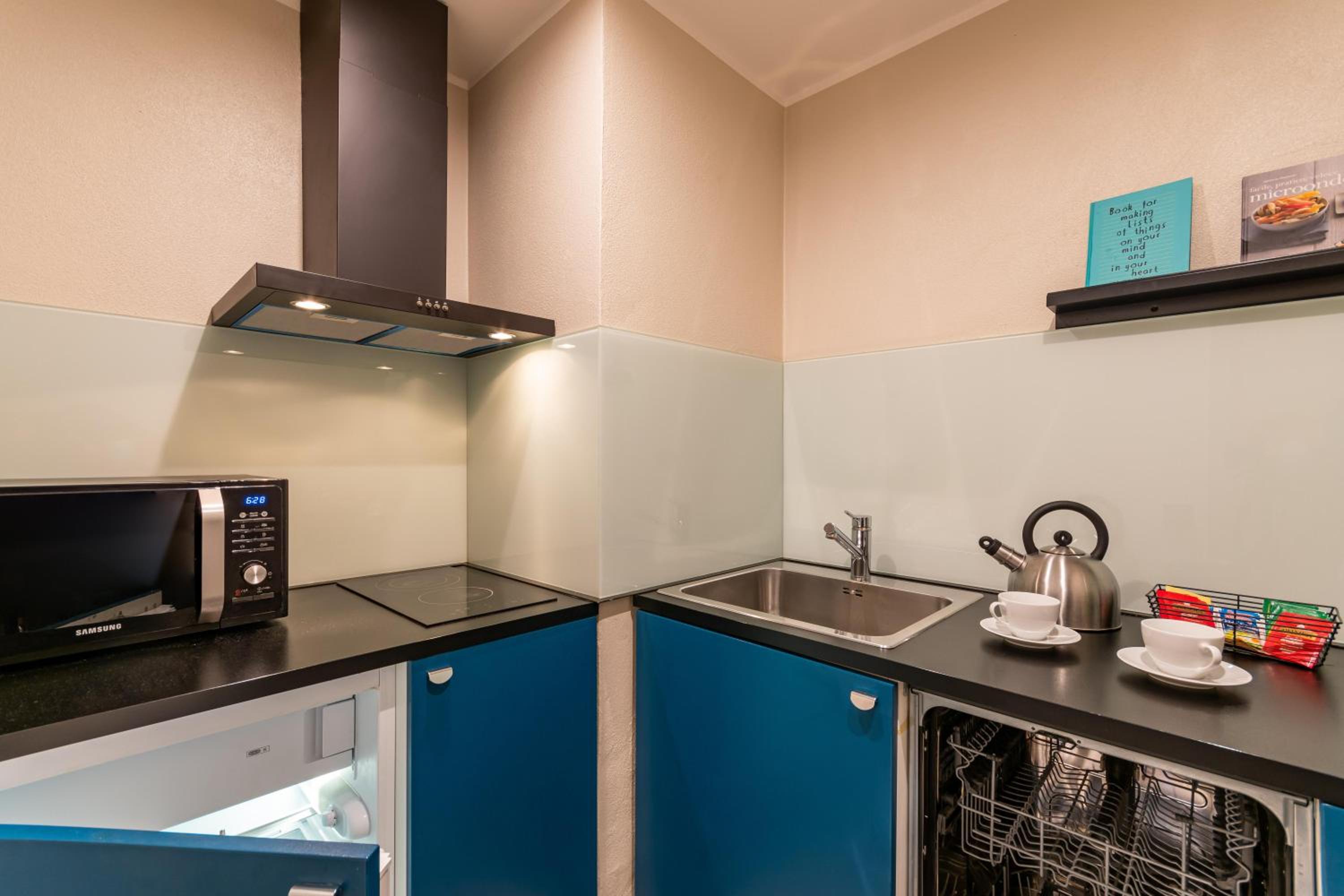 Apartment - Photo 2