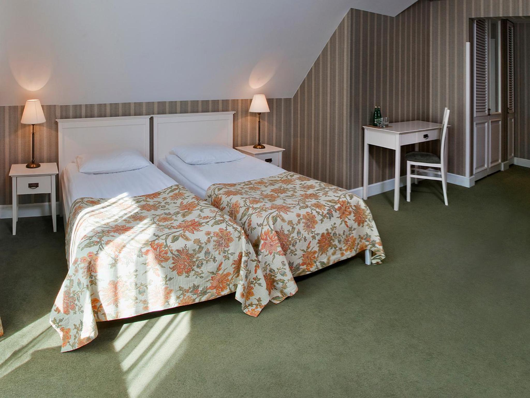 Deluxe Double Room - Photo 12