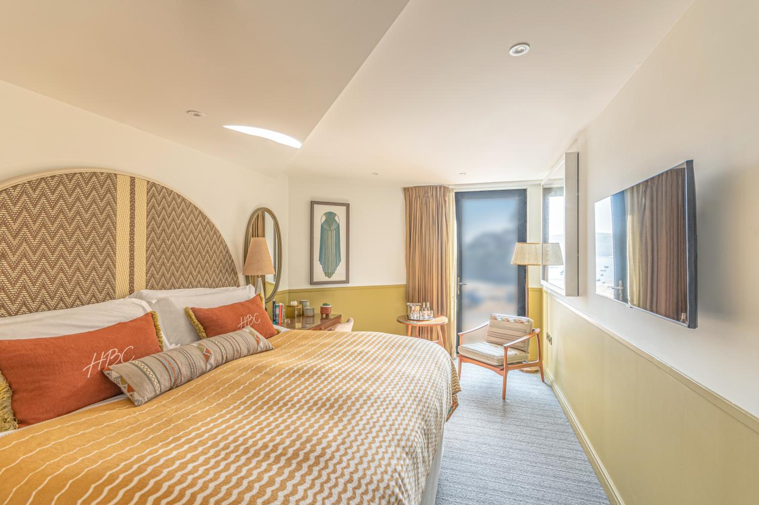 Double Room with Partial Sea View