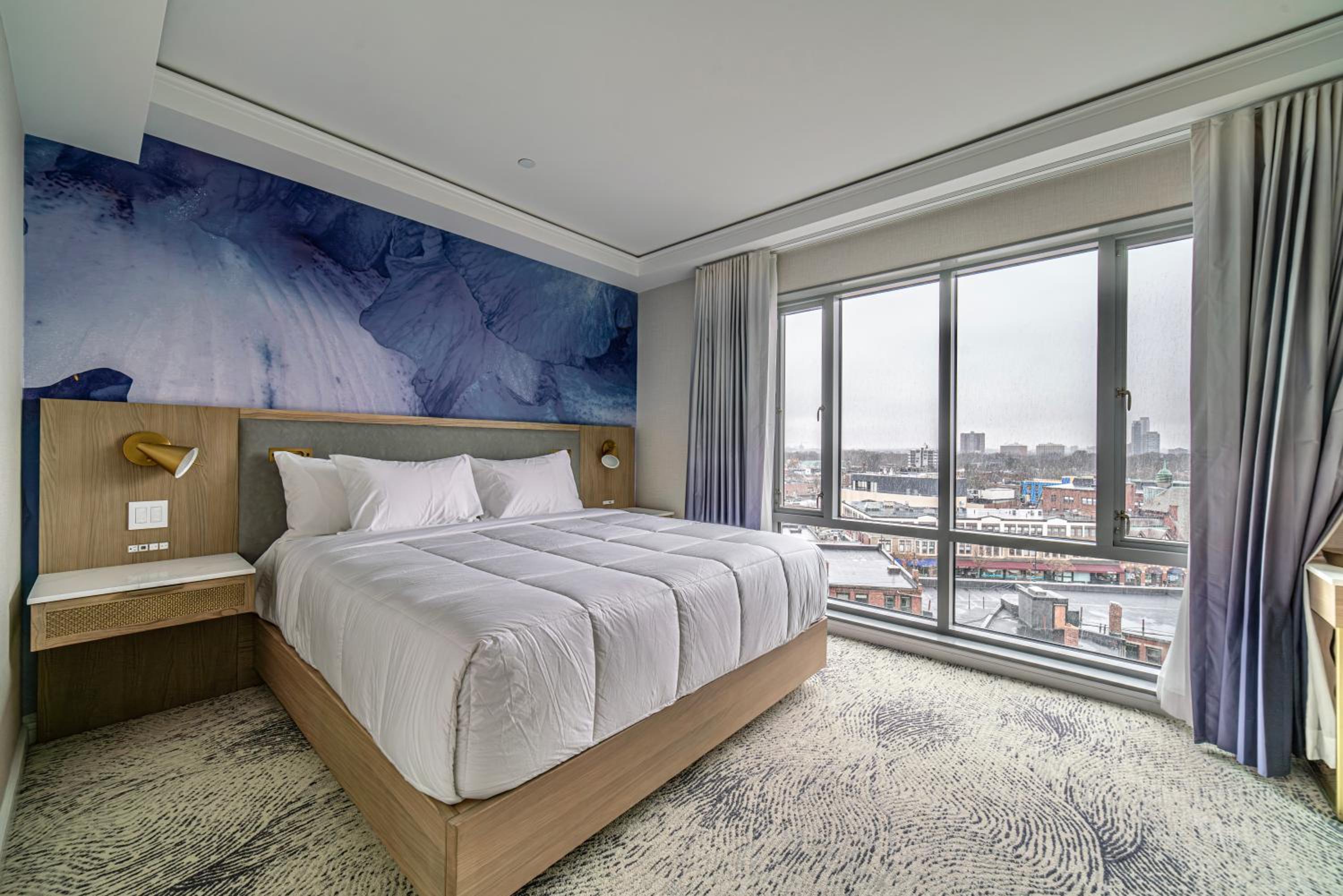 Deluxe King Room - Photo 4