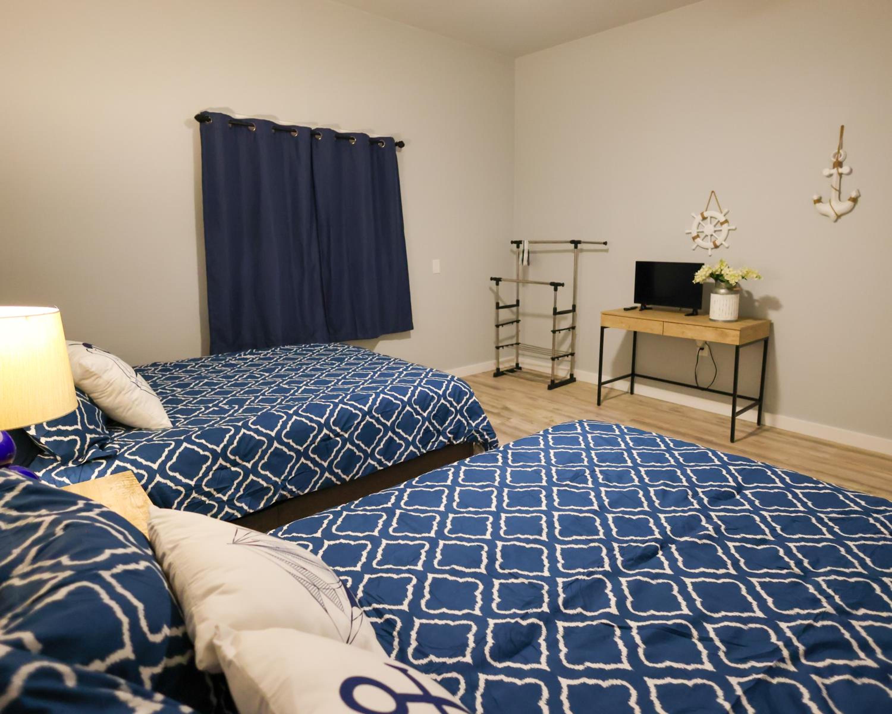 Two-Bedroom House - Photo 9