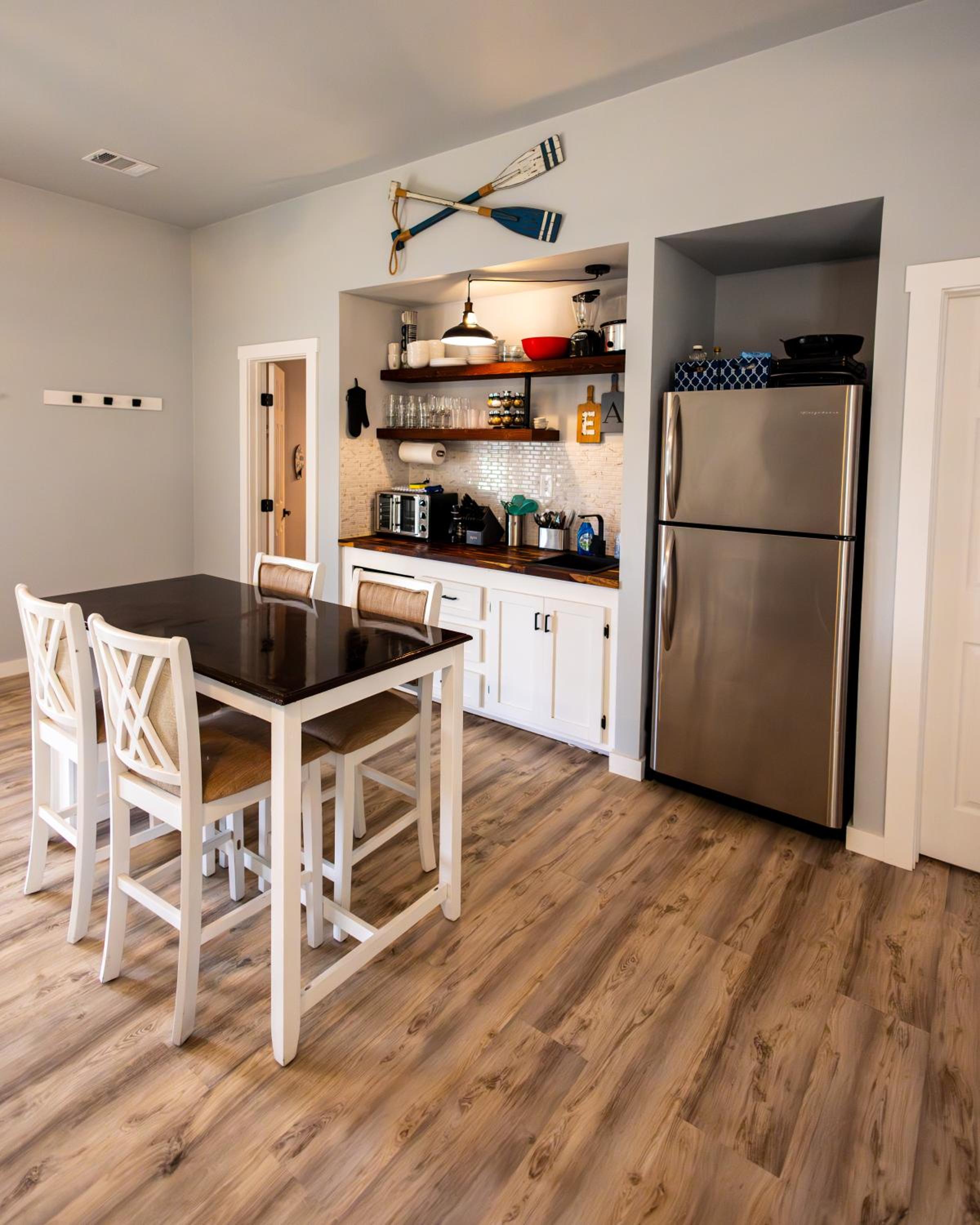 Two-Bedroom House - Photo 13