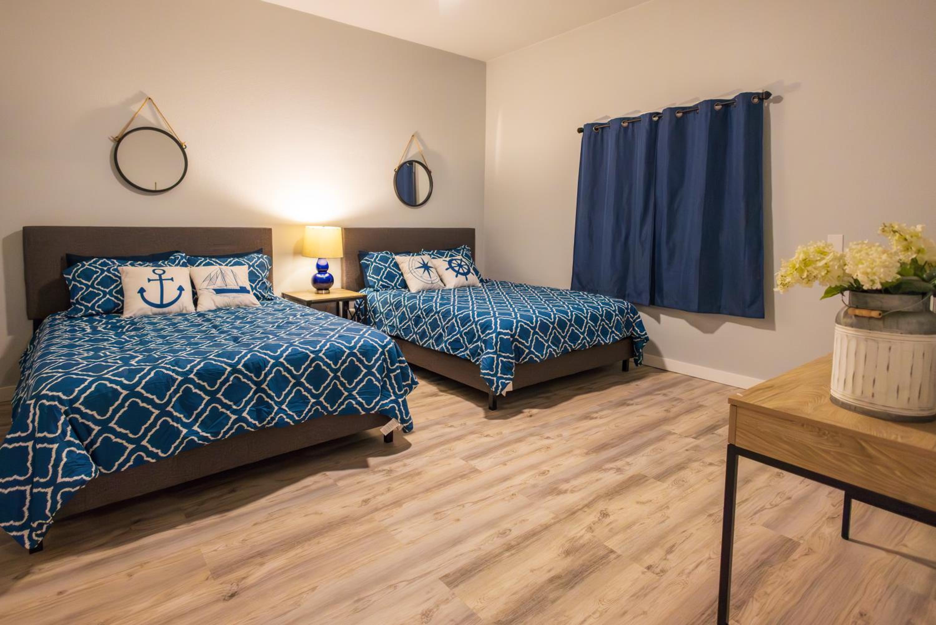 Two-Bedroom House - Photo 19