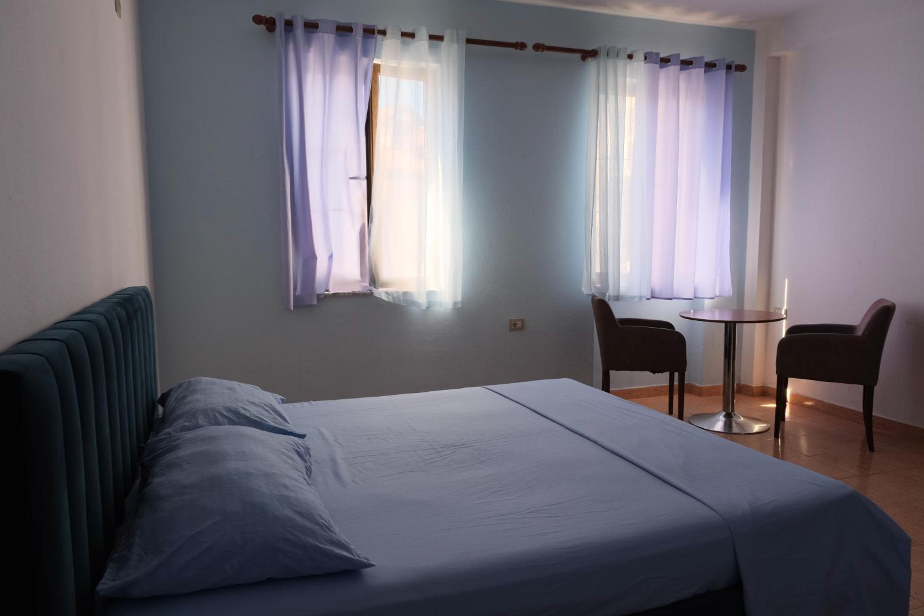 Mixed Dormitory Room photo 1