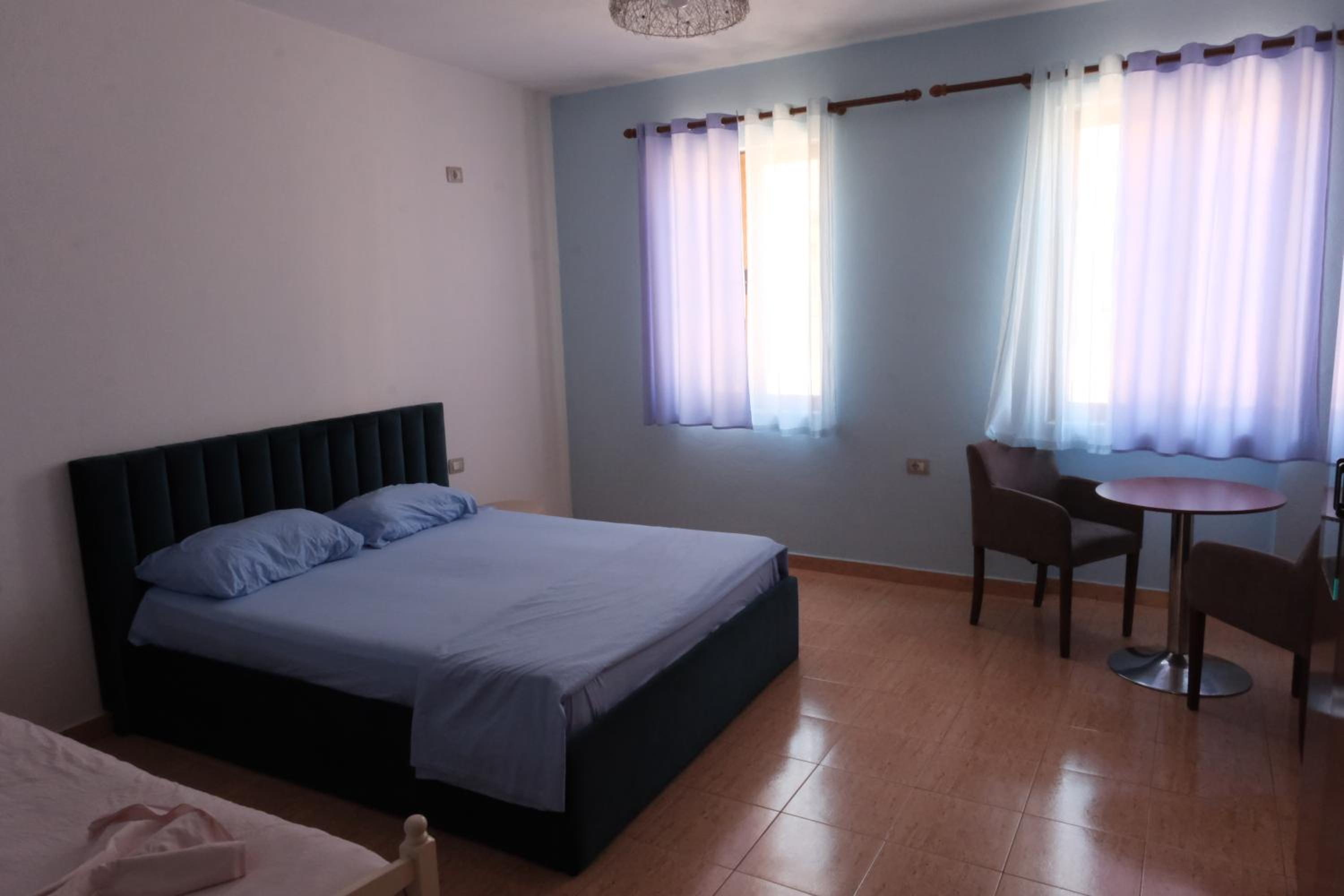 Mixed Dormitory Room photo 3